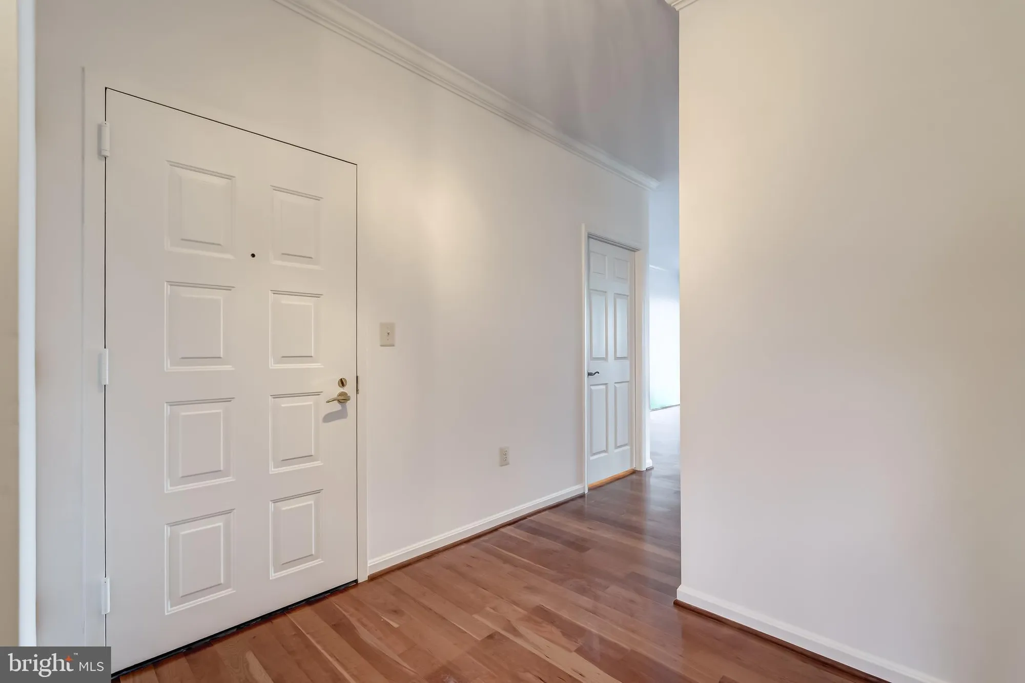 Property Slideshow image 10 of 88 | 19355 cypress ridge ter 1006, Leesburg, VA, 20176