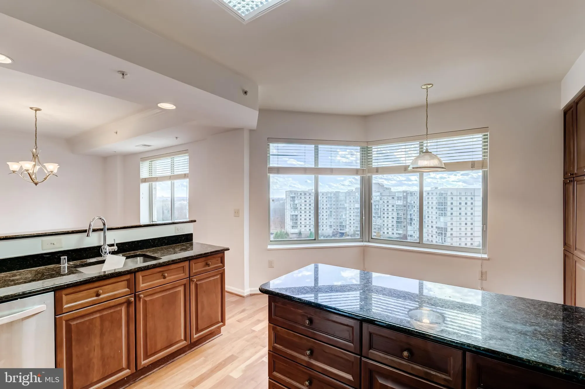 Property Slideshow image 33 of 88 | 19355 cypress ridge ter 1006, Leesburg, VA, 20176