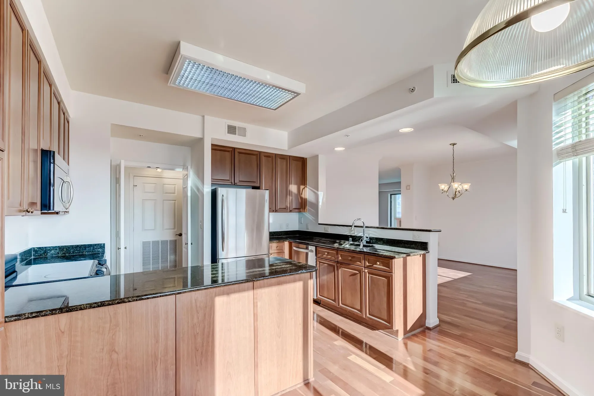 Property Slideshow image 61 of 88 | 19355 cypress ridge ter 1006, Leesburg, VA, 20176