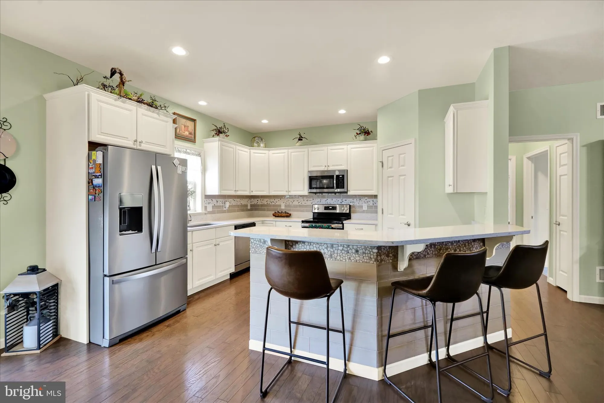 Property Slideshow image 11 of 37 | 4 rosebush ct, Womelsdorf, PA, 19567