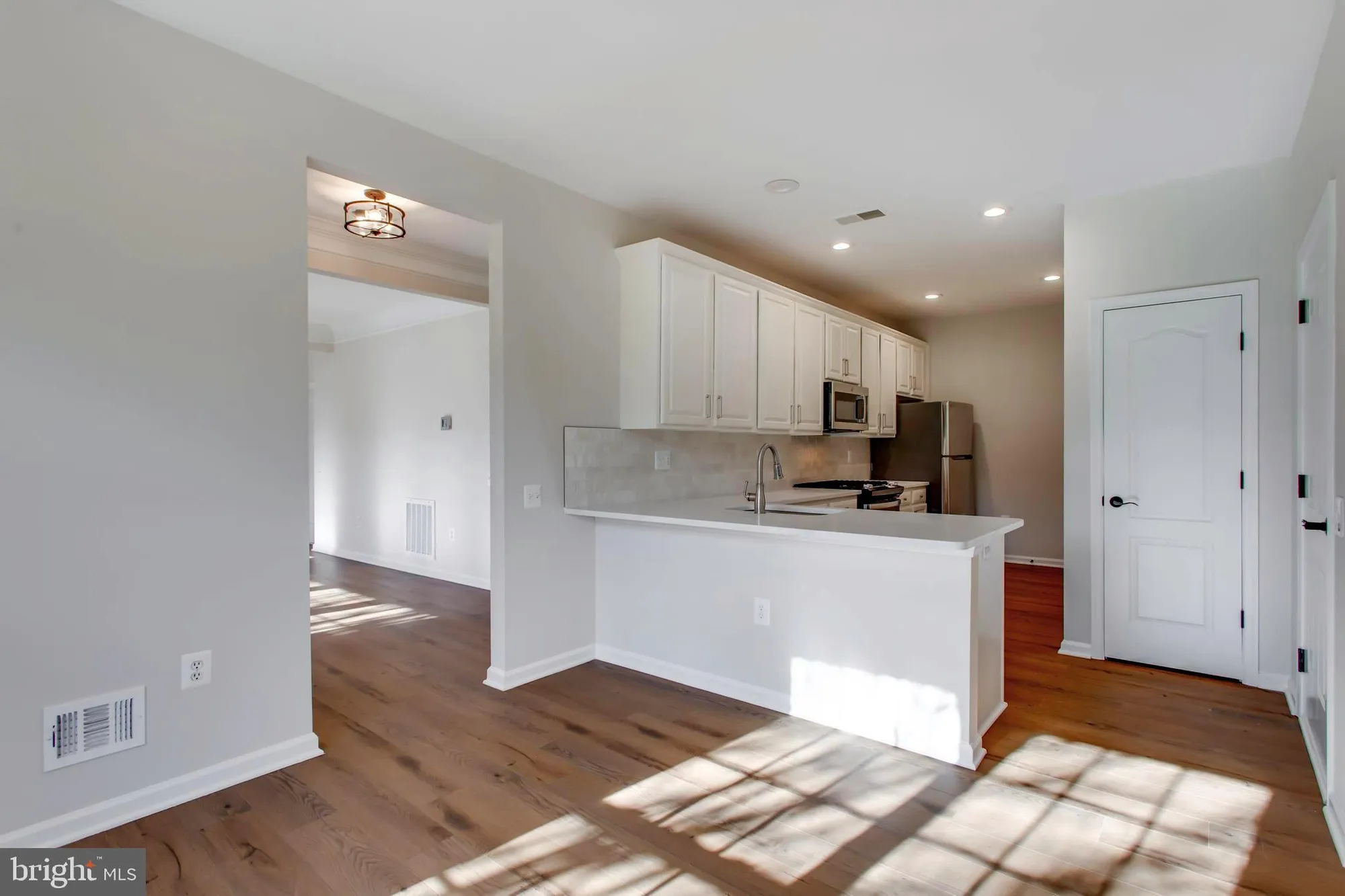 Property Slideshow image 12 of 49 | 1981 penfold ct, Woodbridge, VA, 22192