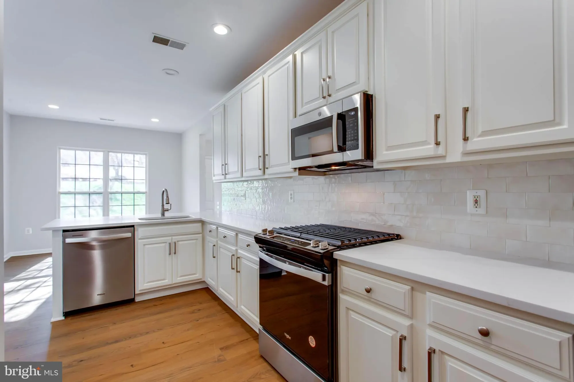 Property Slideshow image 18 of 49 | 1981 penfold ct, Woodbridge, VA, 22192