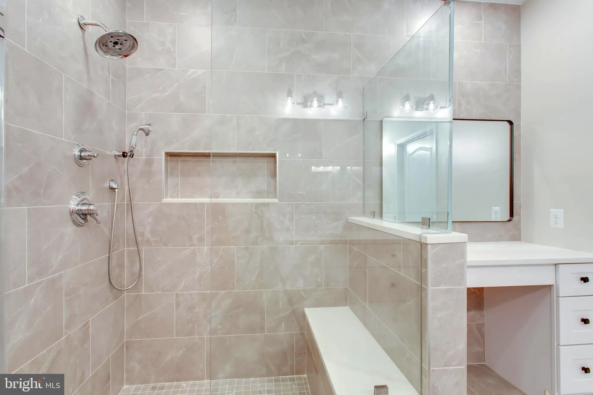 Property Slideshow image 33 of 49 | 1981 penfold ct, Woodbridge, VA, 22192