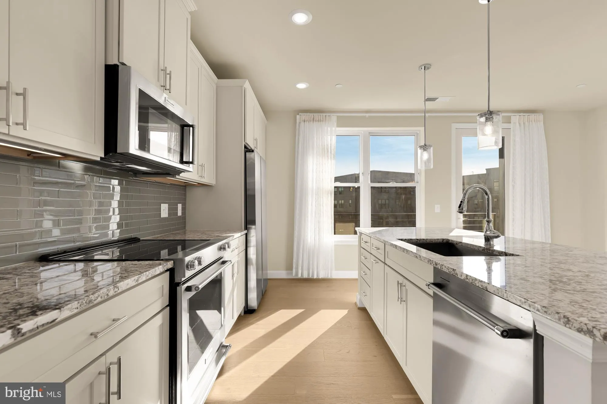 Property Slideshow image 11 of 40 | 9555 saintsbury dr unit 503, Fairfax, VA, 22031