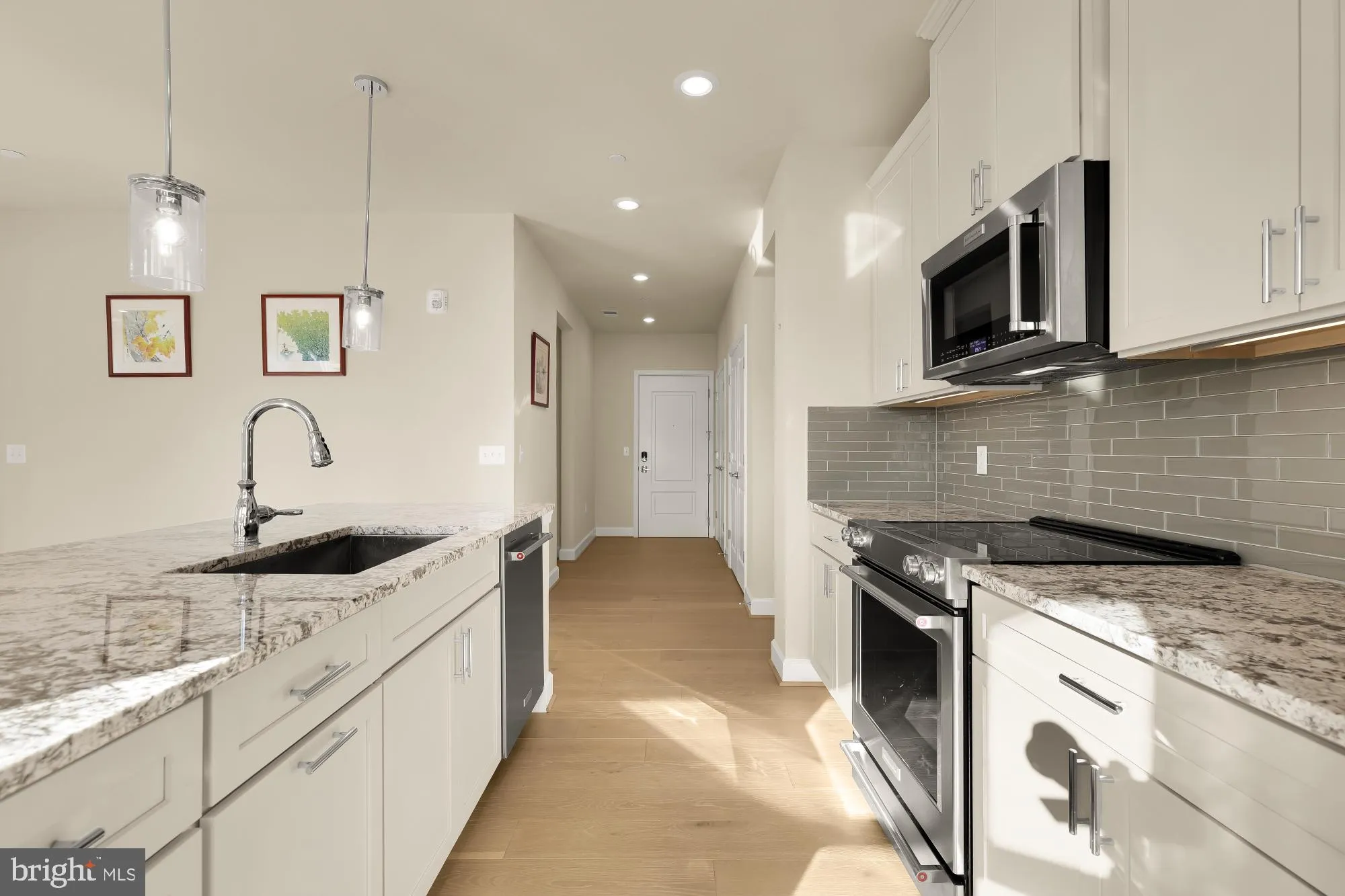 Property Slideshow image 14 of 40 | 9555 saintsbury dr unit 503, Fairfax, VA, 22031