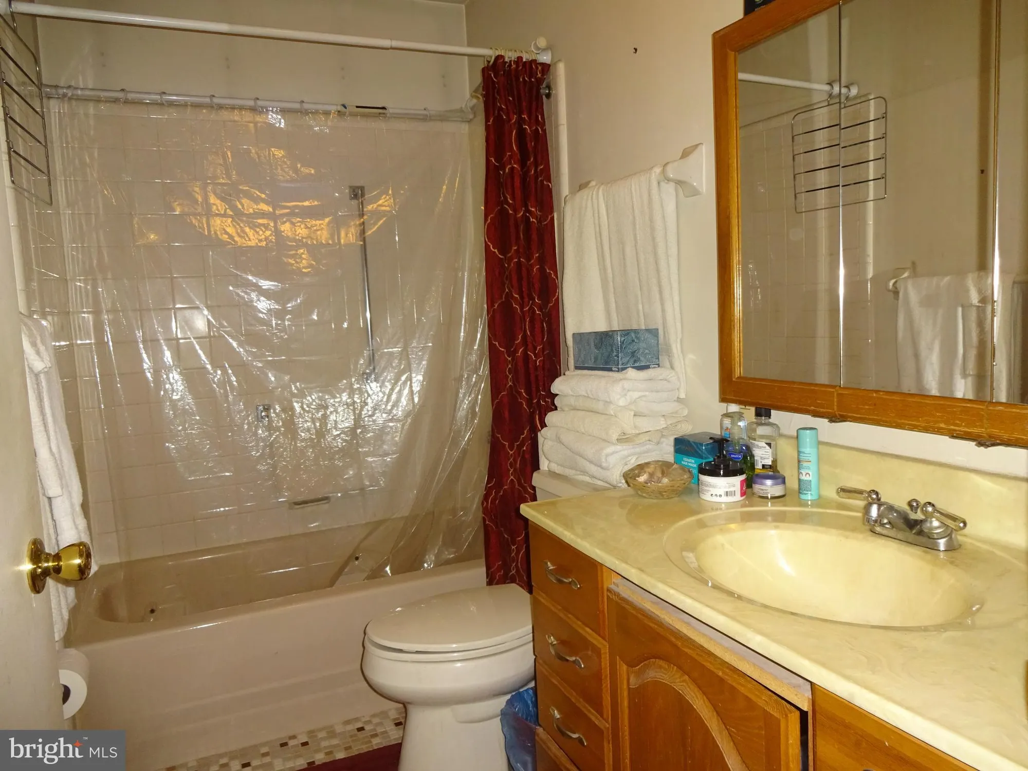 Property Slideshow image 13 of 17 | 2 farrington ct, Southampton, NJ, 08088