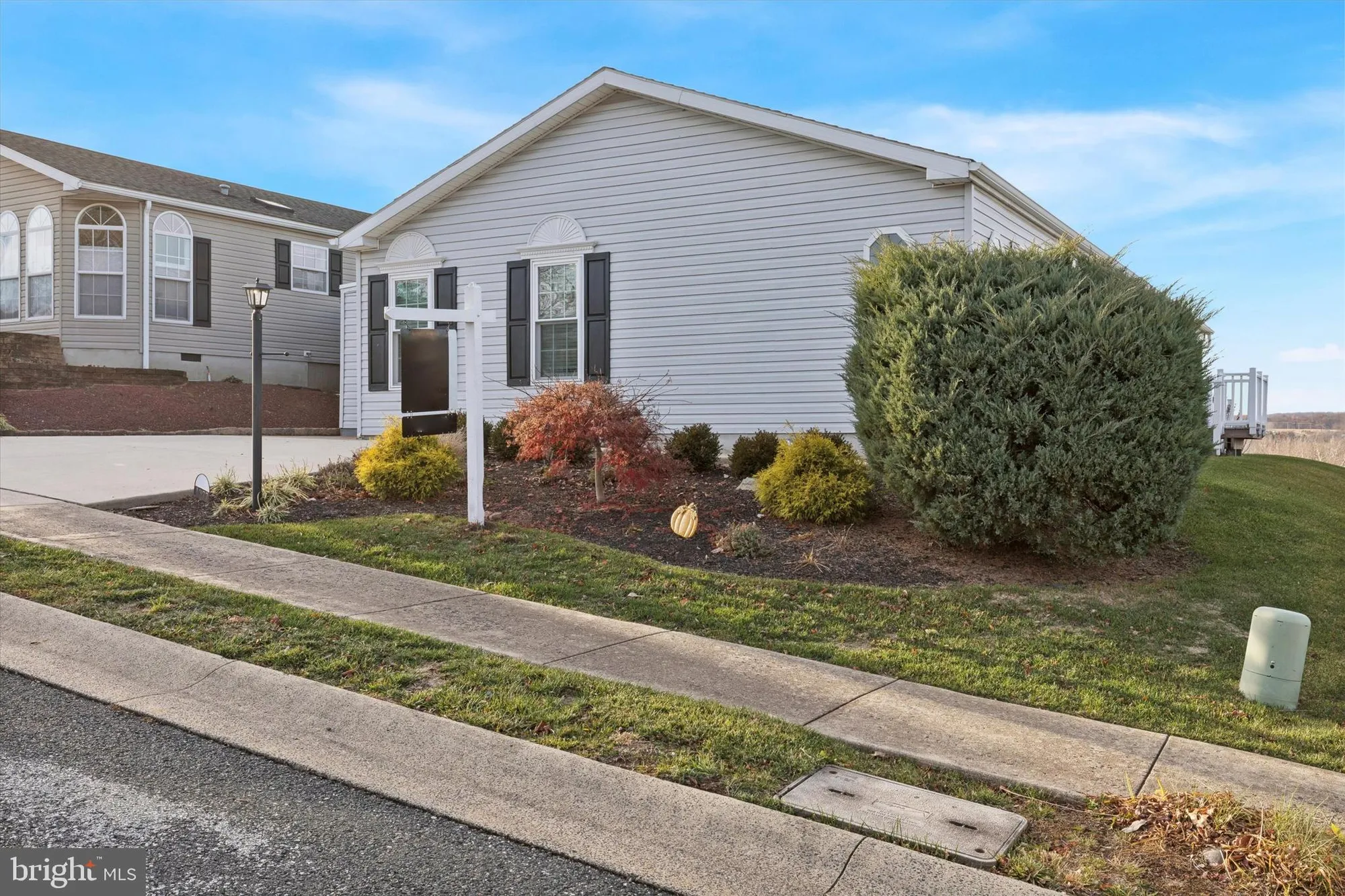 Property Slideshow image 2 of 24 | 1077 scenic view dr, Schwenksville, PA, 19473