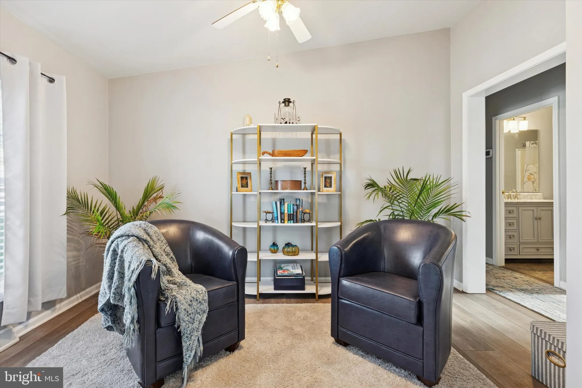 Property Slideshow image 5 of 24 | 1077 scenic view dr, Schwenksville, PA, 19473