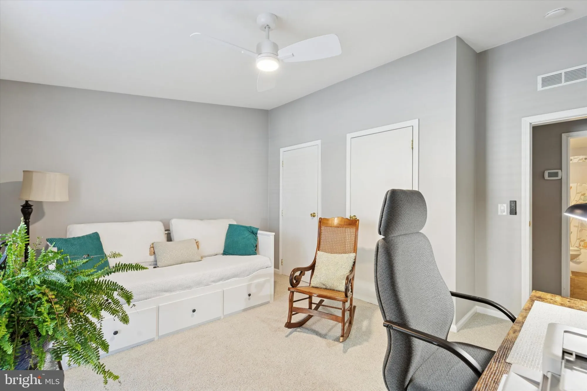 Property Slideshow image 14 of 24 | 1077 scenic view dr, Schwenksville, PA, 19473