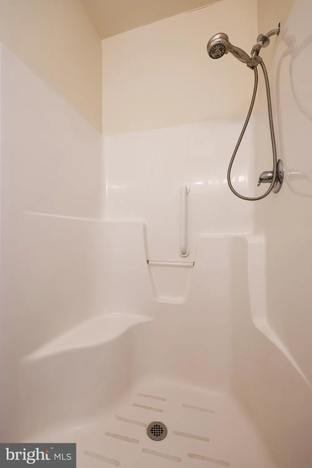 Property Slideshow image 20 of 33 | 130 leonard ln, Harrisburg, PA, 17111