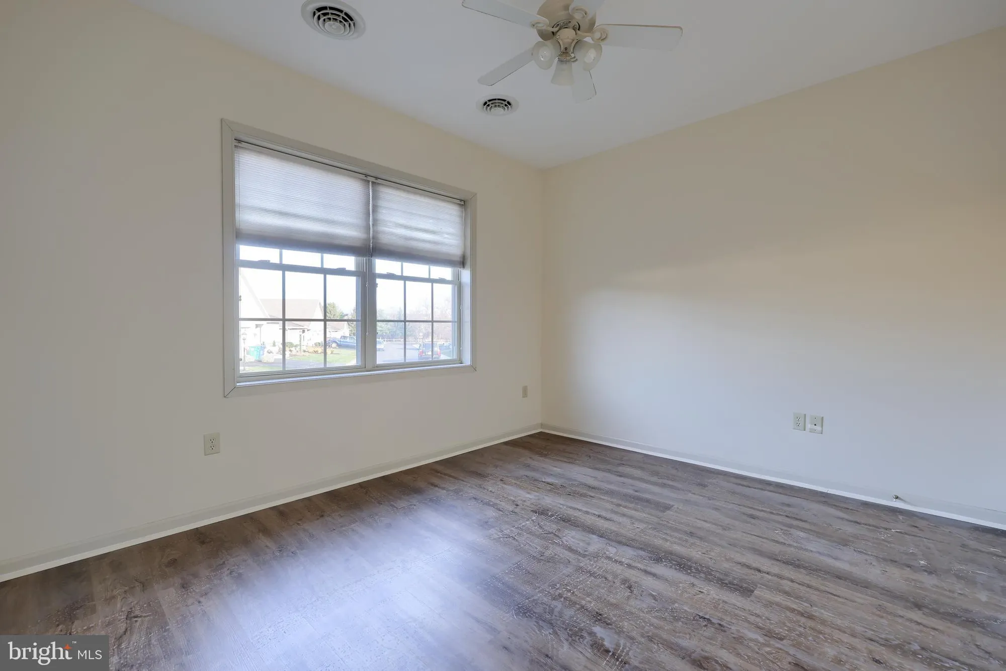 Property Slideshow image 23 of 33 | 130 leonard ln, Harrisburg, PA, 17111