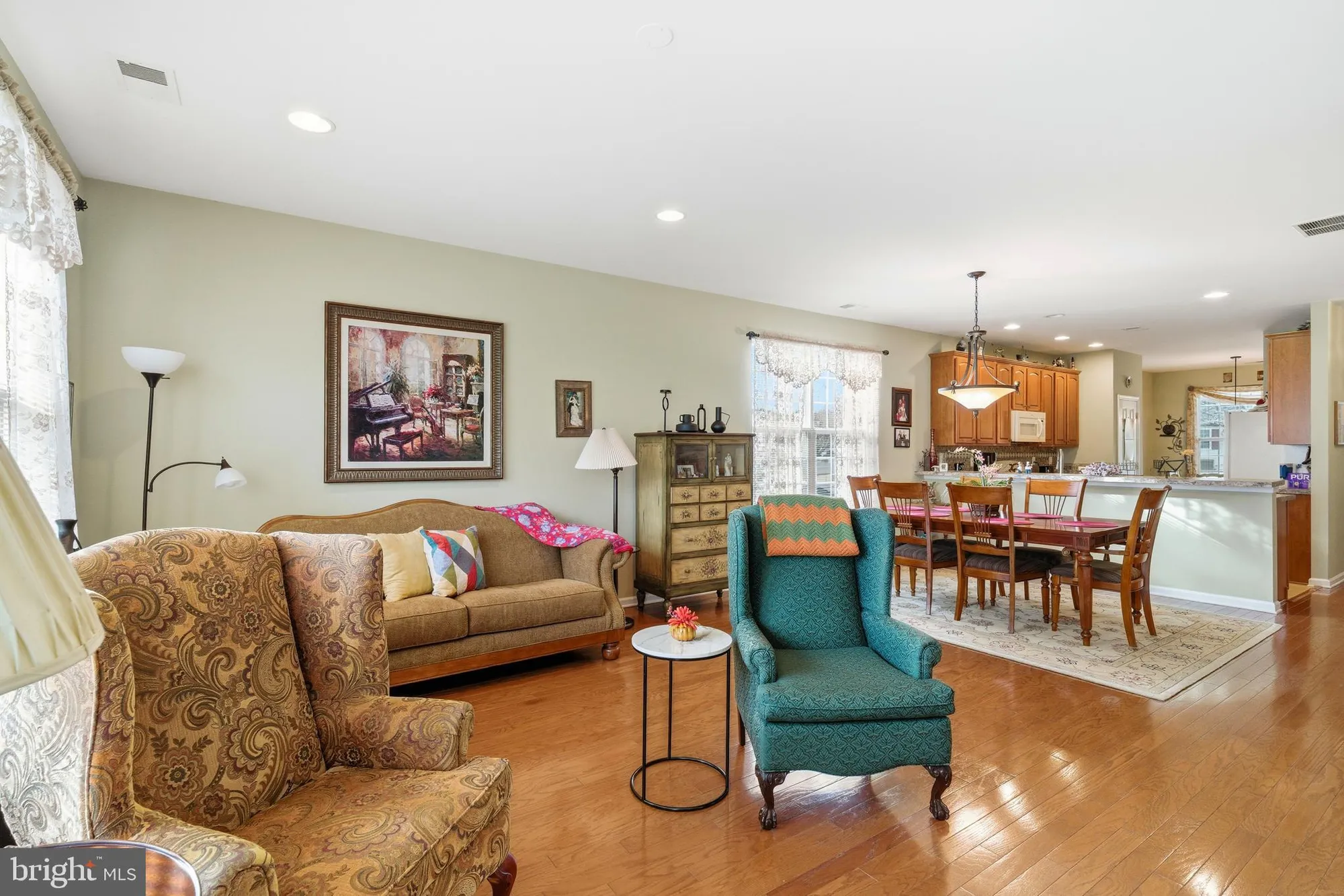 Property Slideshow image 19 of 47 | 14 hidden lake cir, Barnegat, NJ, 08005