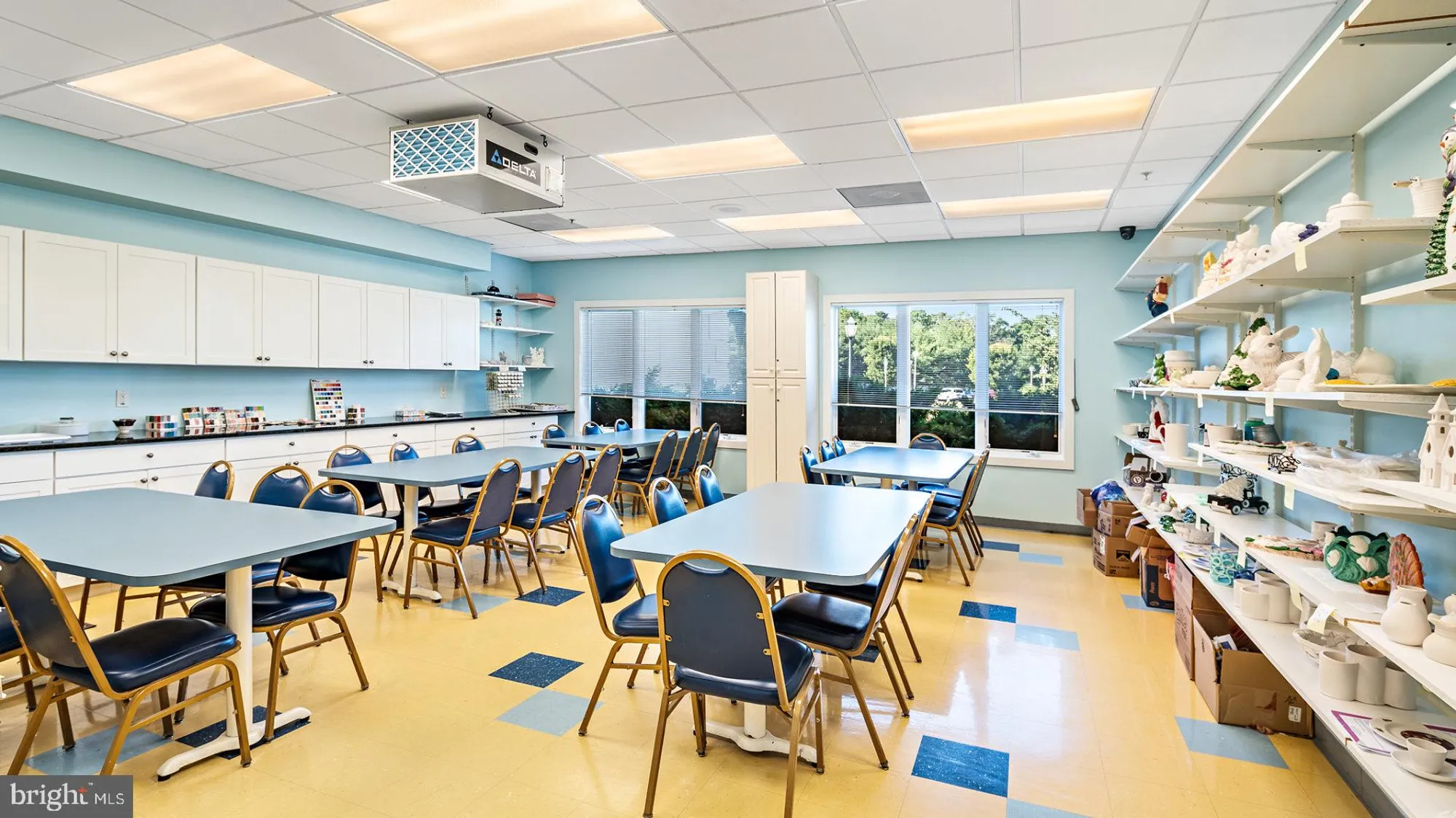 Property Slideshow image 39 of 47 | 14 hidden lake cir, Barnegat, NJ, 08005