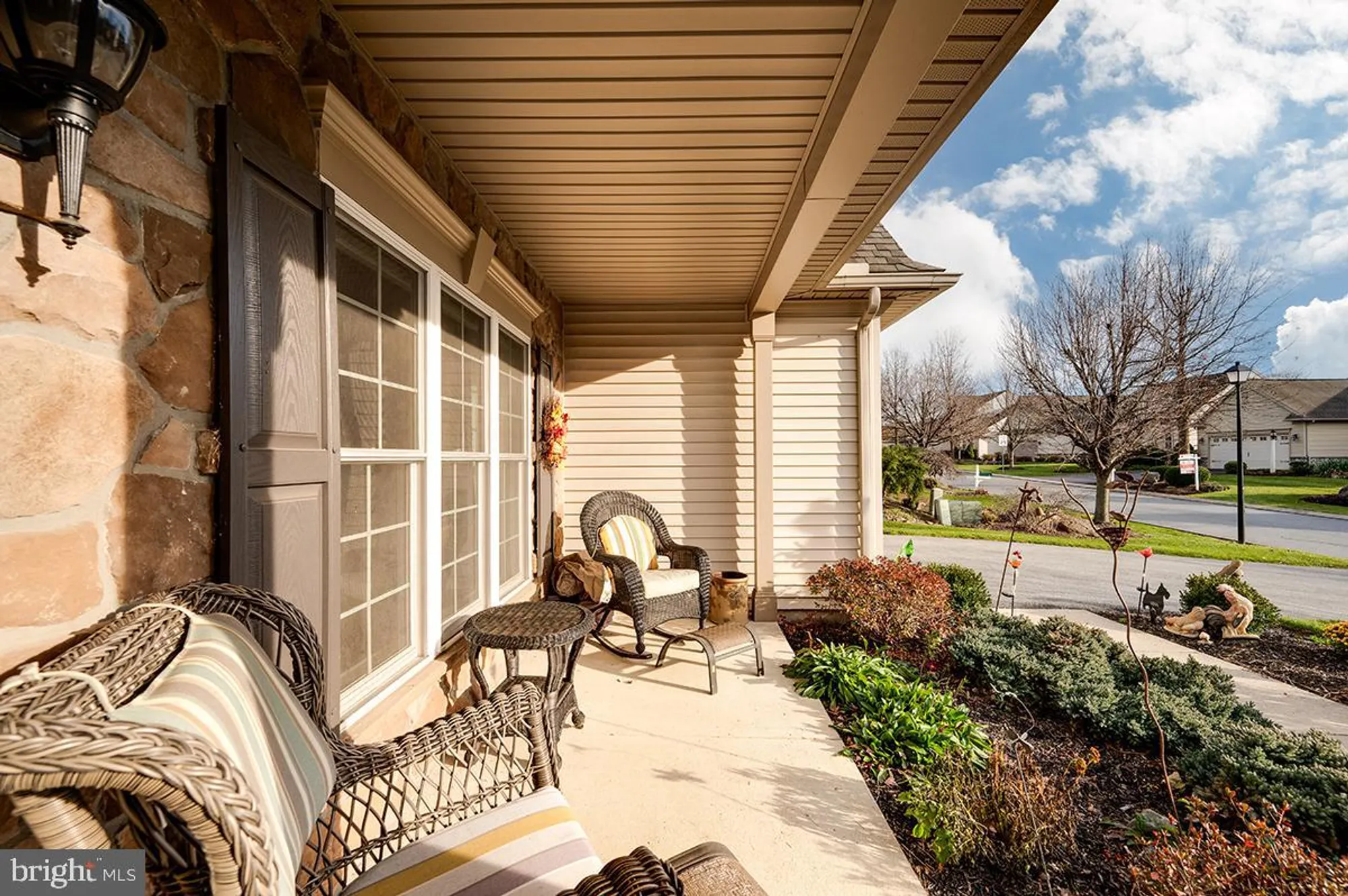 Property Slideshow image 4 of 44 | 45 winterberry ln, Womelsdorf, PA, 19567