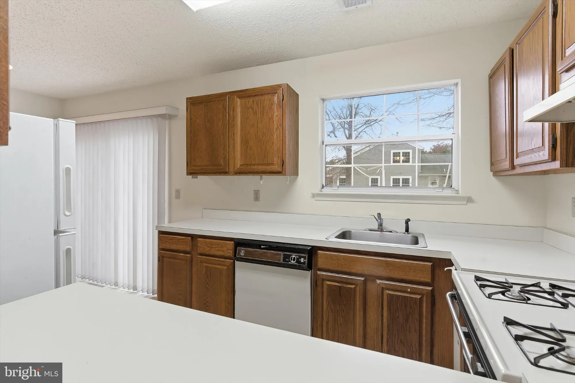 Property Slideshow image 15 of 34 | 25 willow dr, Barnegat, NJ, 08005