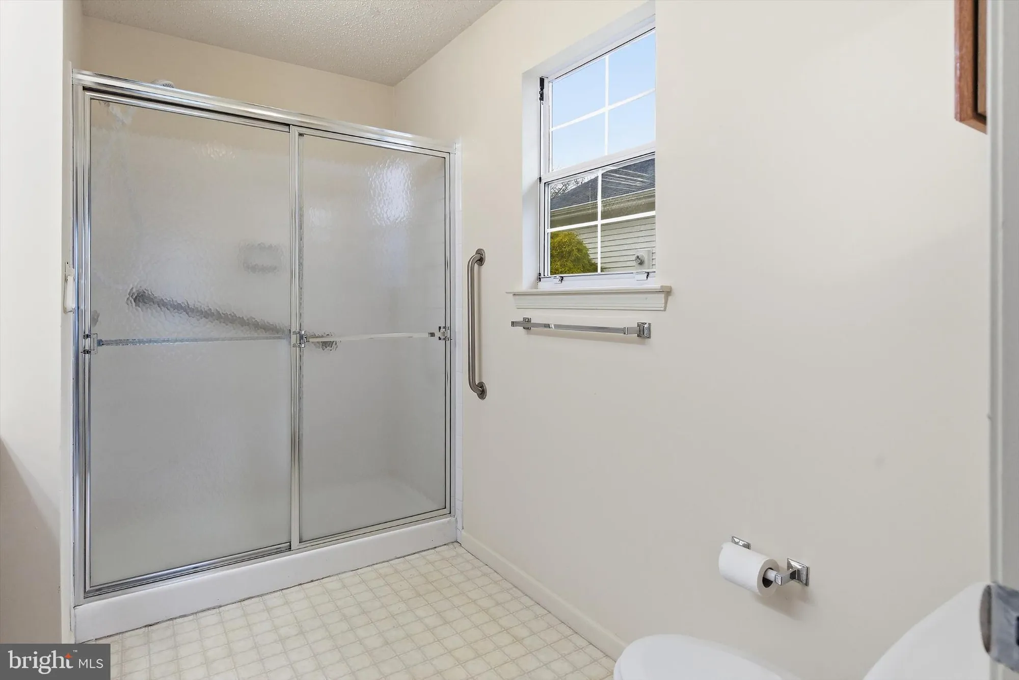 Property Slideshow image 20 of 34 | 25 willow dr, Barnegat, NJ, 08005