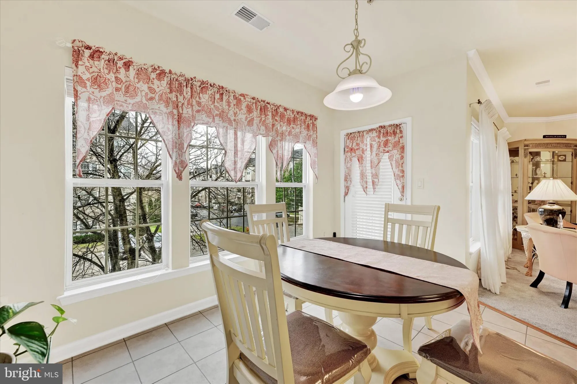 Property Slideshow image 14 of 38 | 11130 chambers ct h, Woodstock, MD, 21163