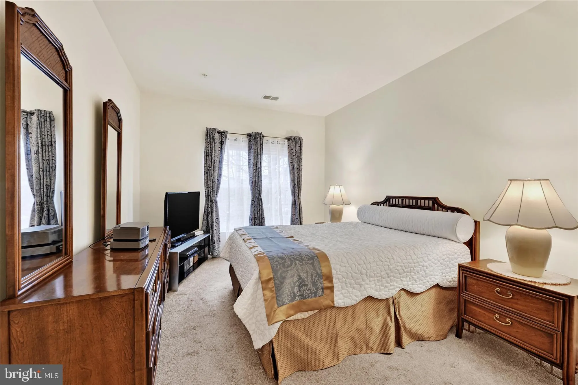 Property Slideshow image 31 of 38 | 11130 chambers ct h, Woodstock, MD, 21163