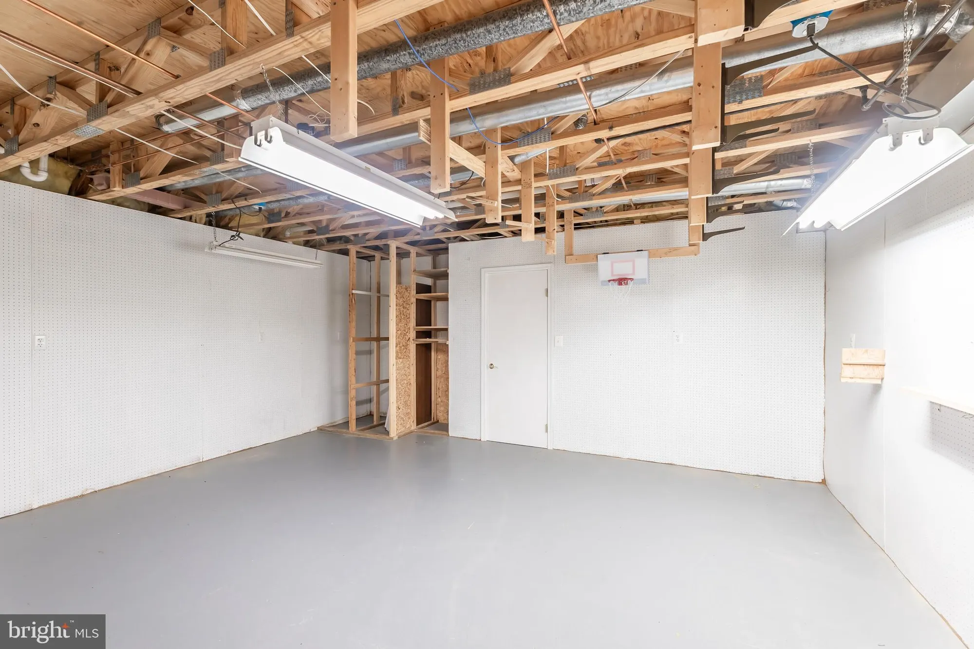 Property Slideshow image 26 of 55 | 6880 saddle run way, Gainesville, VA, 20155