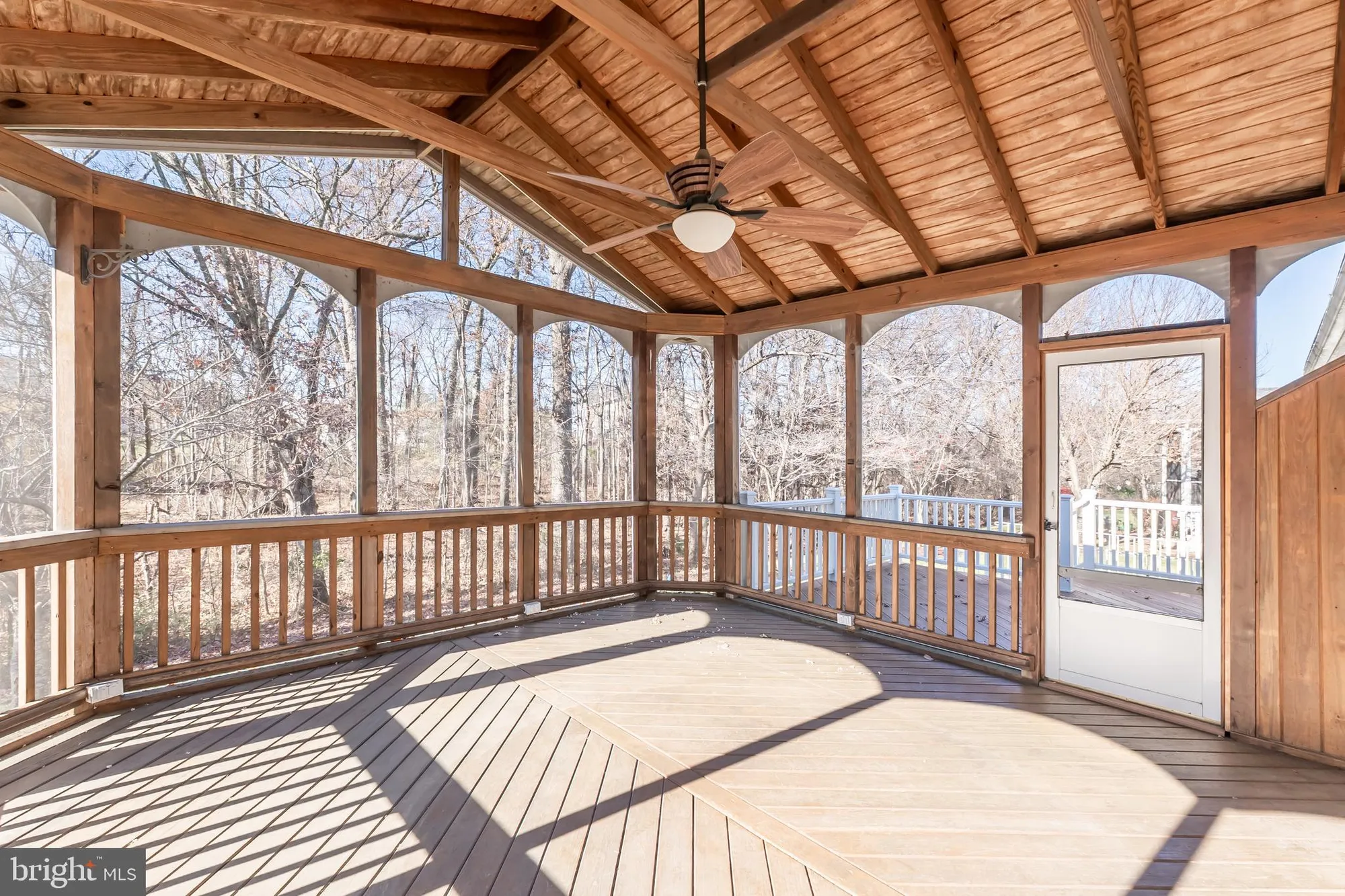 Property Slideshow image 16 of 55 | 6880 saddle run way, Gainesville, VA, 20155