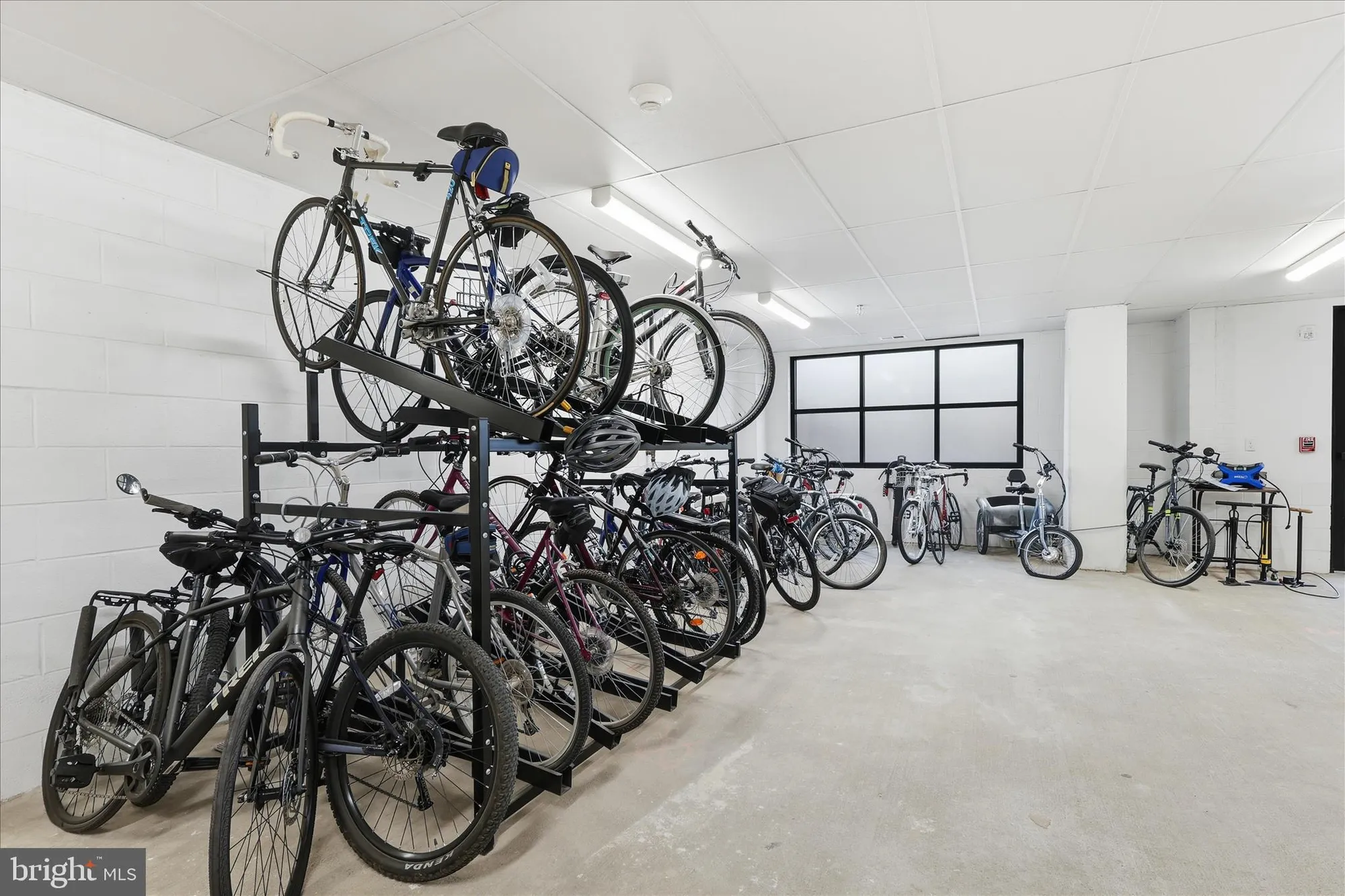 Property Slideshow image 35 of 46 | 2960 vaden dr unit 413, Fairfax, VA, 22031