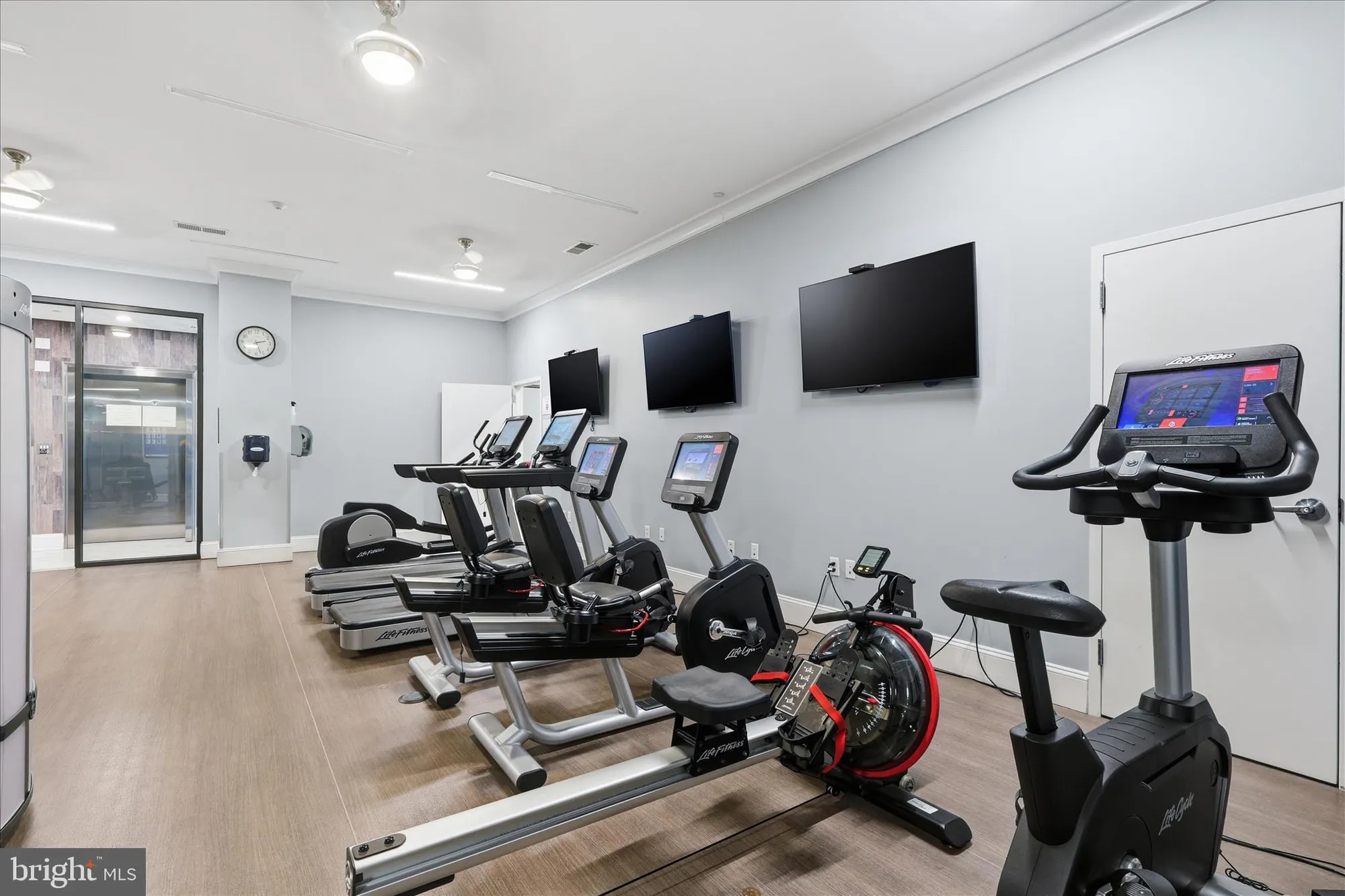 Property Slideshow image 30 of 46 | 2960 vaden dr unit 413, Fairfax, VA, 22031