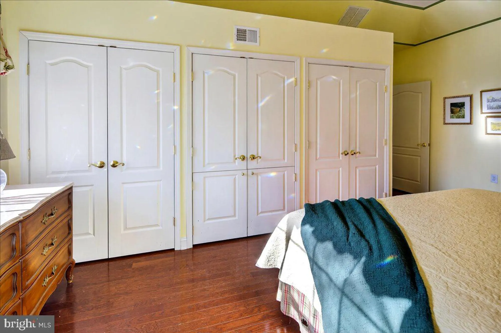 Property Slideshow image 19 of 42 | 208 sunflower ln, Princeton Junction, NJ, 08550