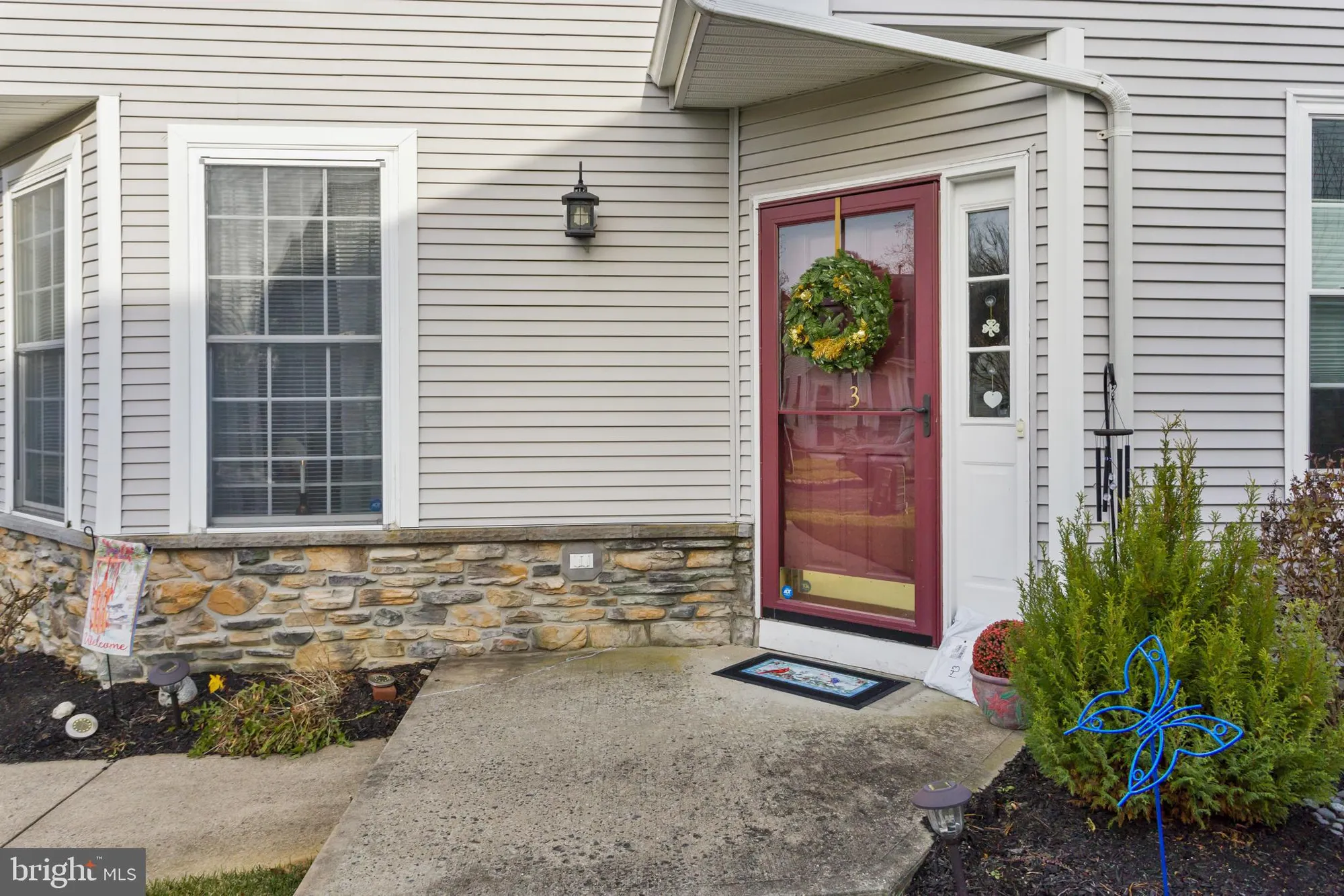 Property Slideshow image 3 of 22 | 143 burholme dr, Hamilton, NJ, 08691