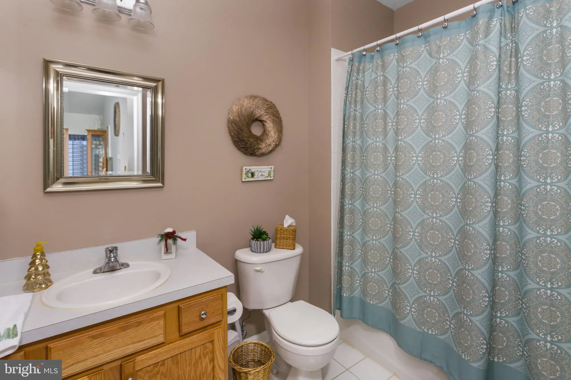 Property Slideshow image 17 of 22 | 143 burholme dr, Hamilton, NJ, 08691