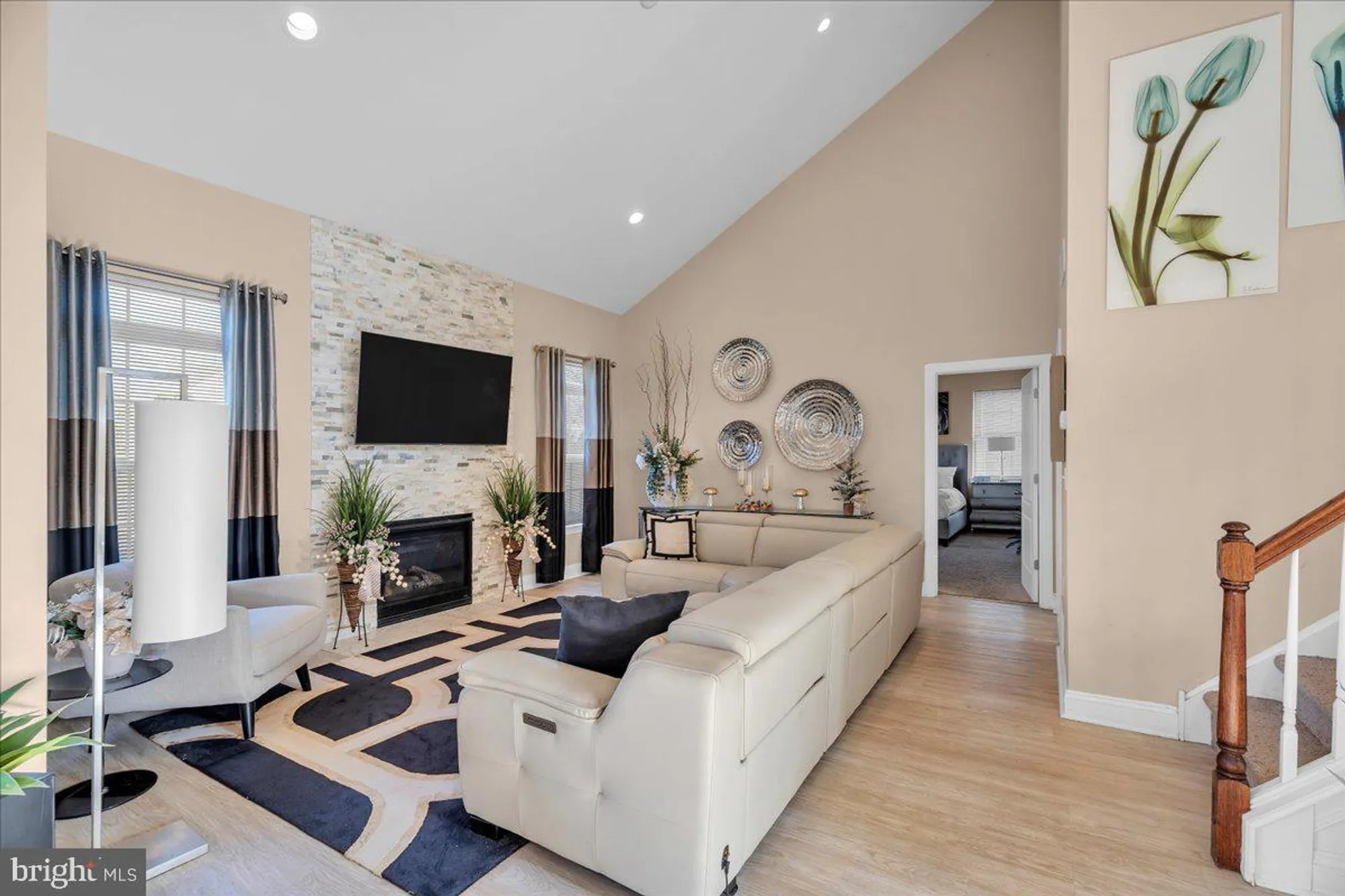 Property Slideshow image 6 of 24 | 701 weatherby dr, Woodbury, NJ, 08096