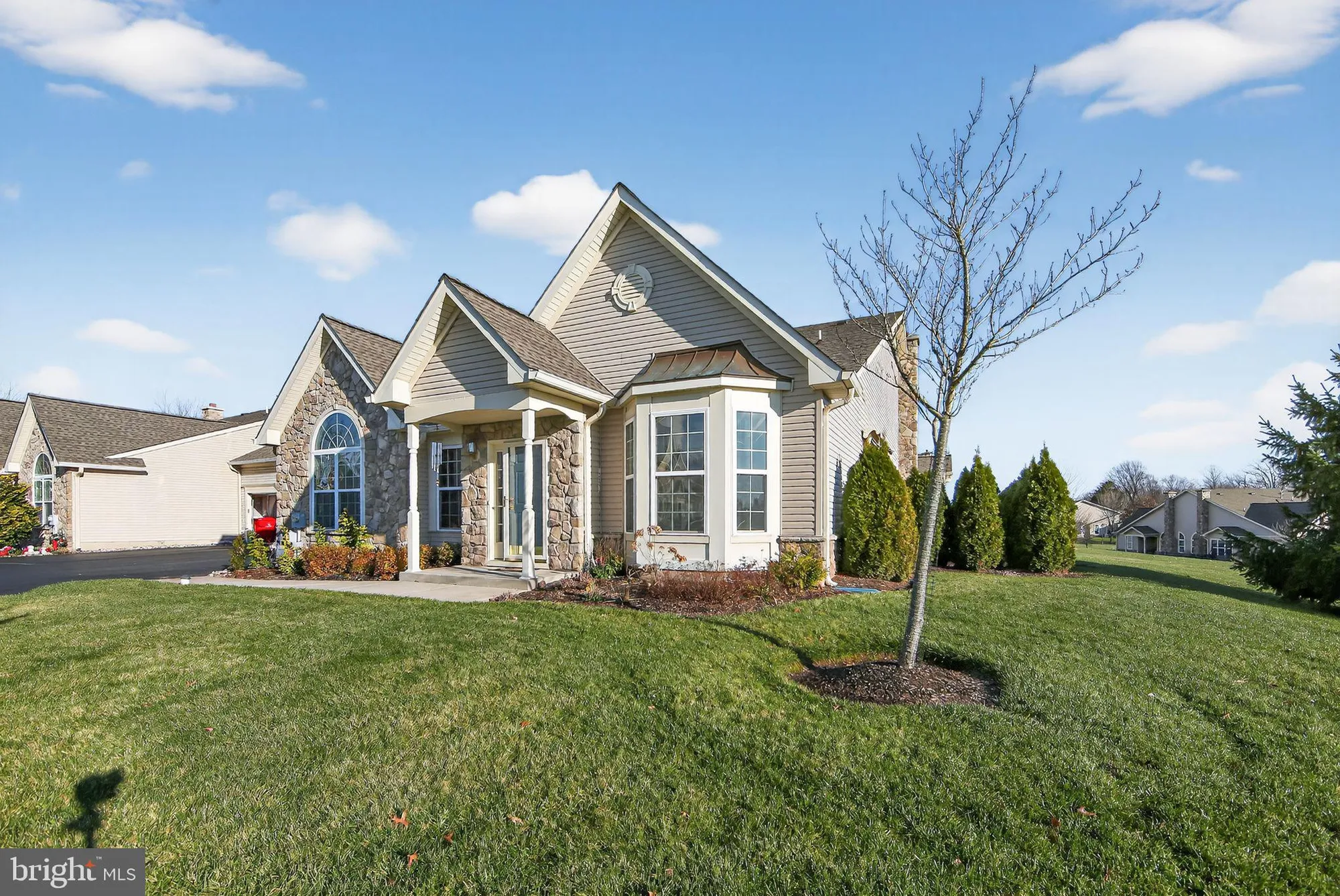 Property Slideshow image 1 of 44 | 354 calloway ct, Royersford, PA, 19468