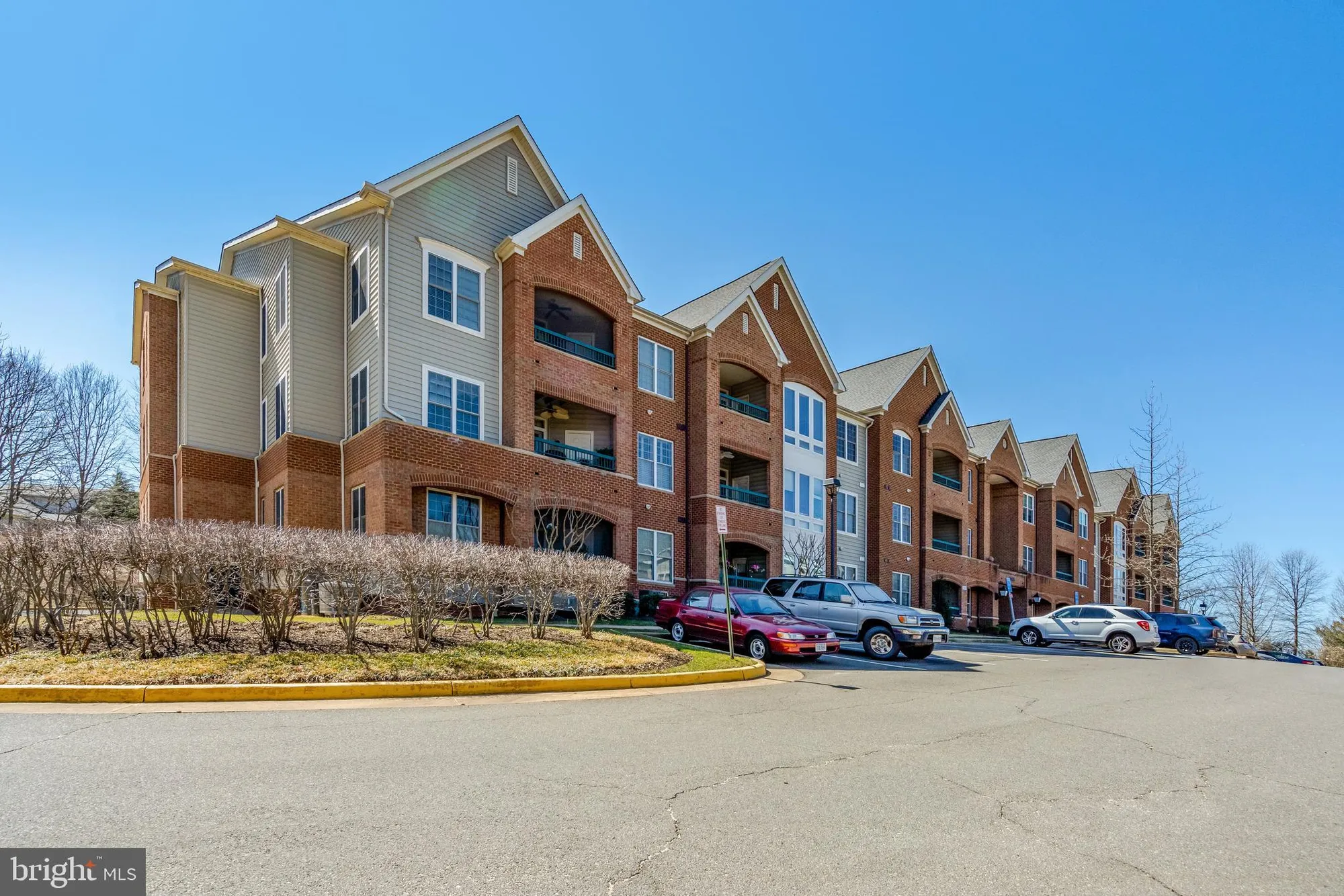 Property Slideshow image 1 of 2 | 7065 heritage hunt dr 108, Gainesville, VA, 20155