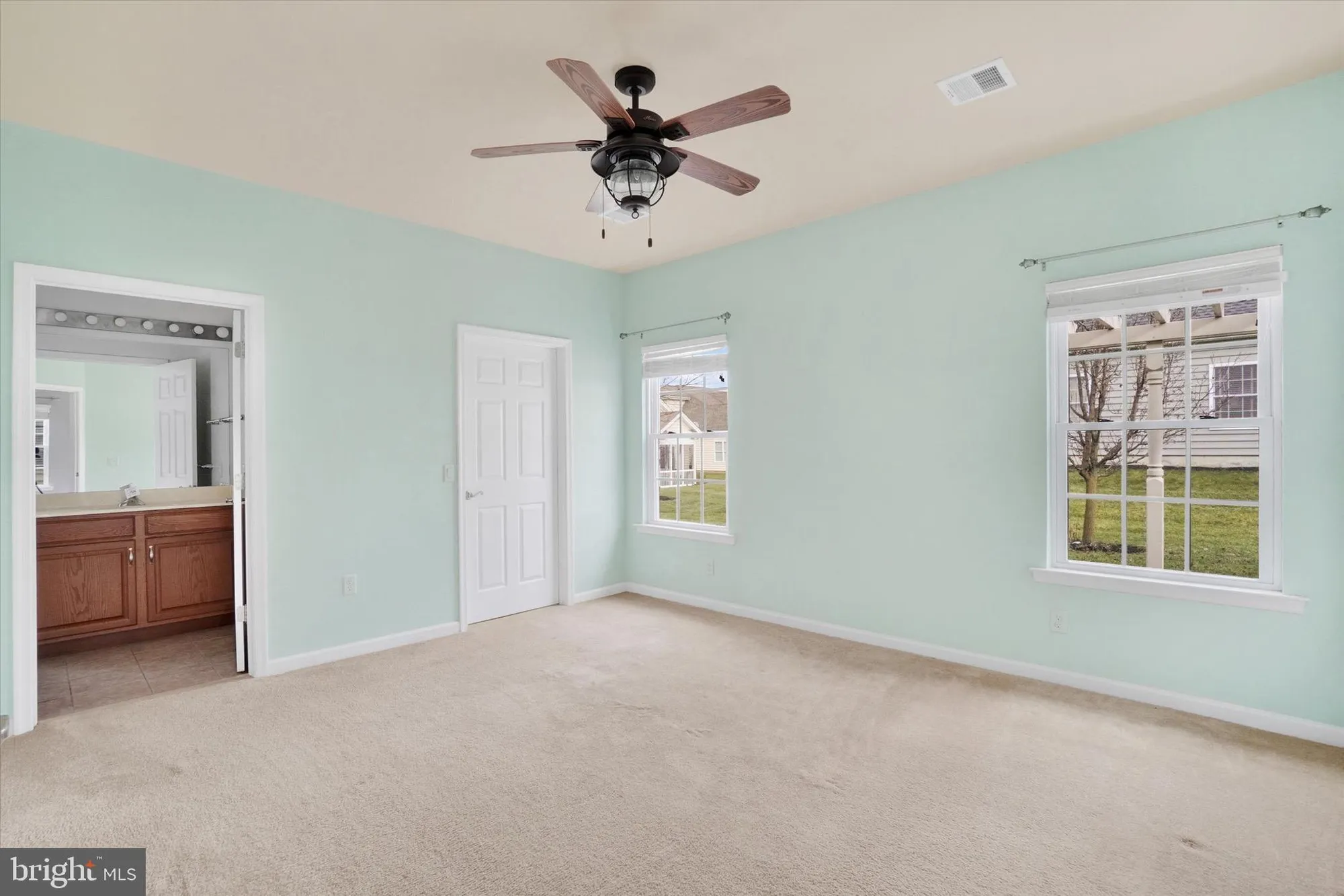 Property Slideshow image 9 of 28 | 631 thoreau dr, Mount Joy, PA, 17552