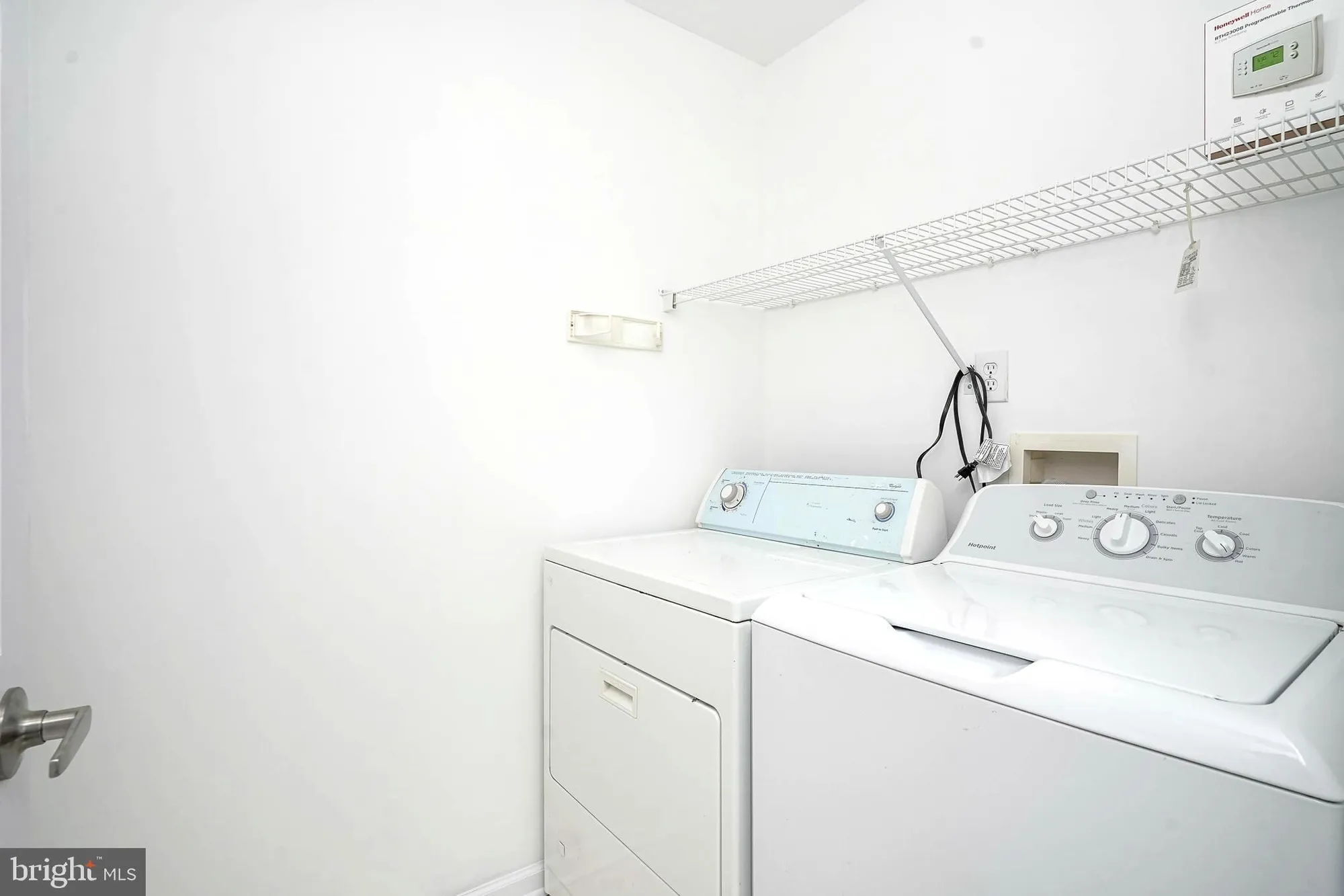 Property Slideshow image 13 of 27 | 176 trellis ln, Sewell, NJ, 08080