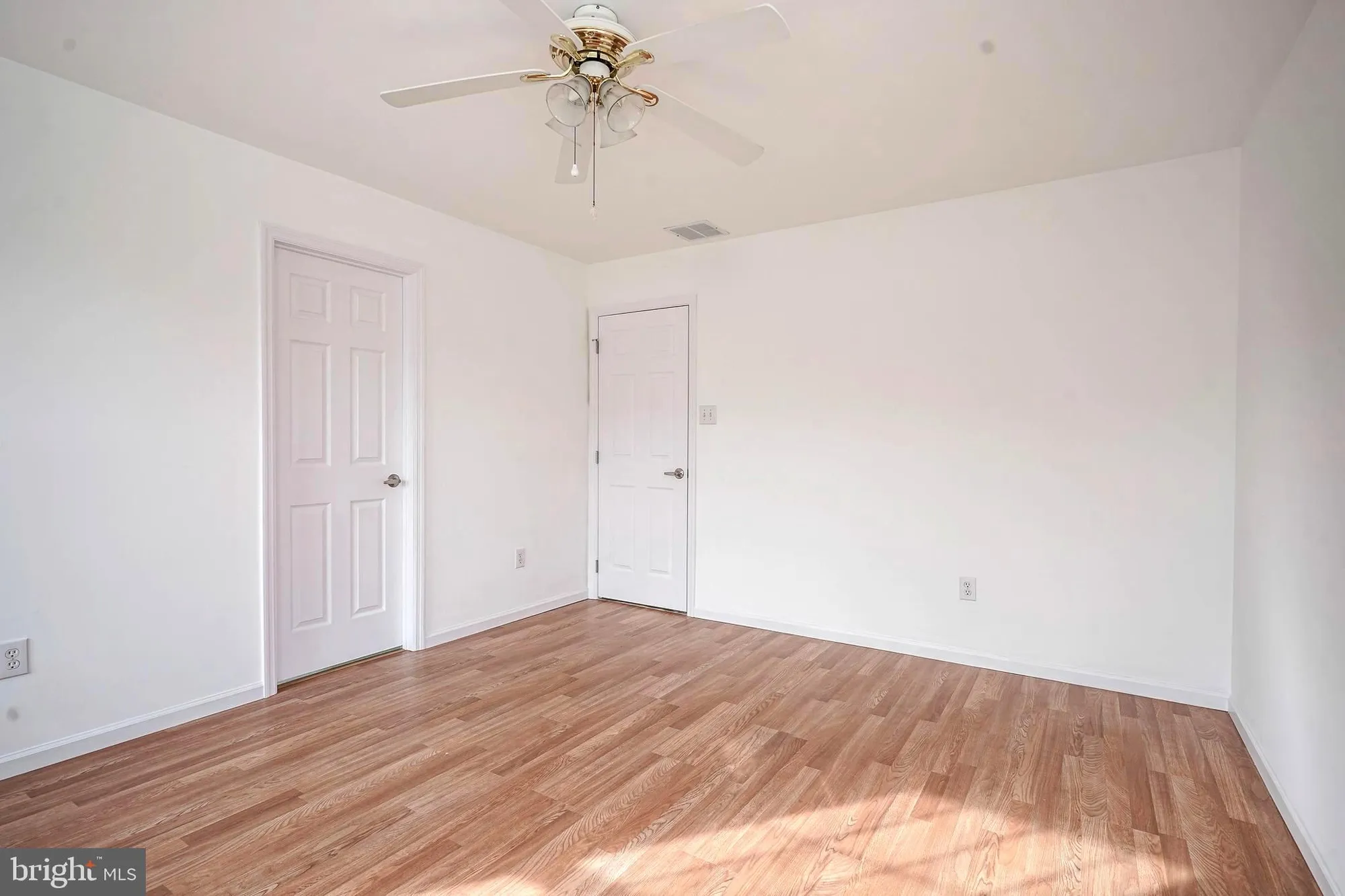 Property Slideshow image 20 of 27 | 176 trellis ln, Sewell, NJ, 08080