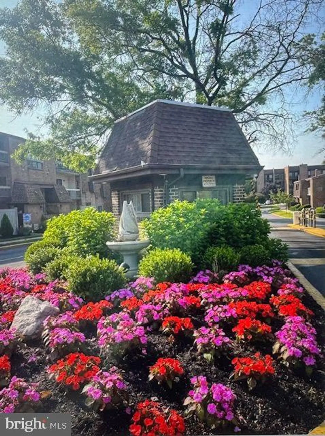 Property Slideshow image 17 of 21 | 67003 delaire landing rd 3, Philadelphia, PA, 19114