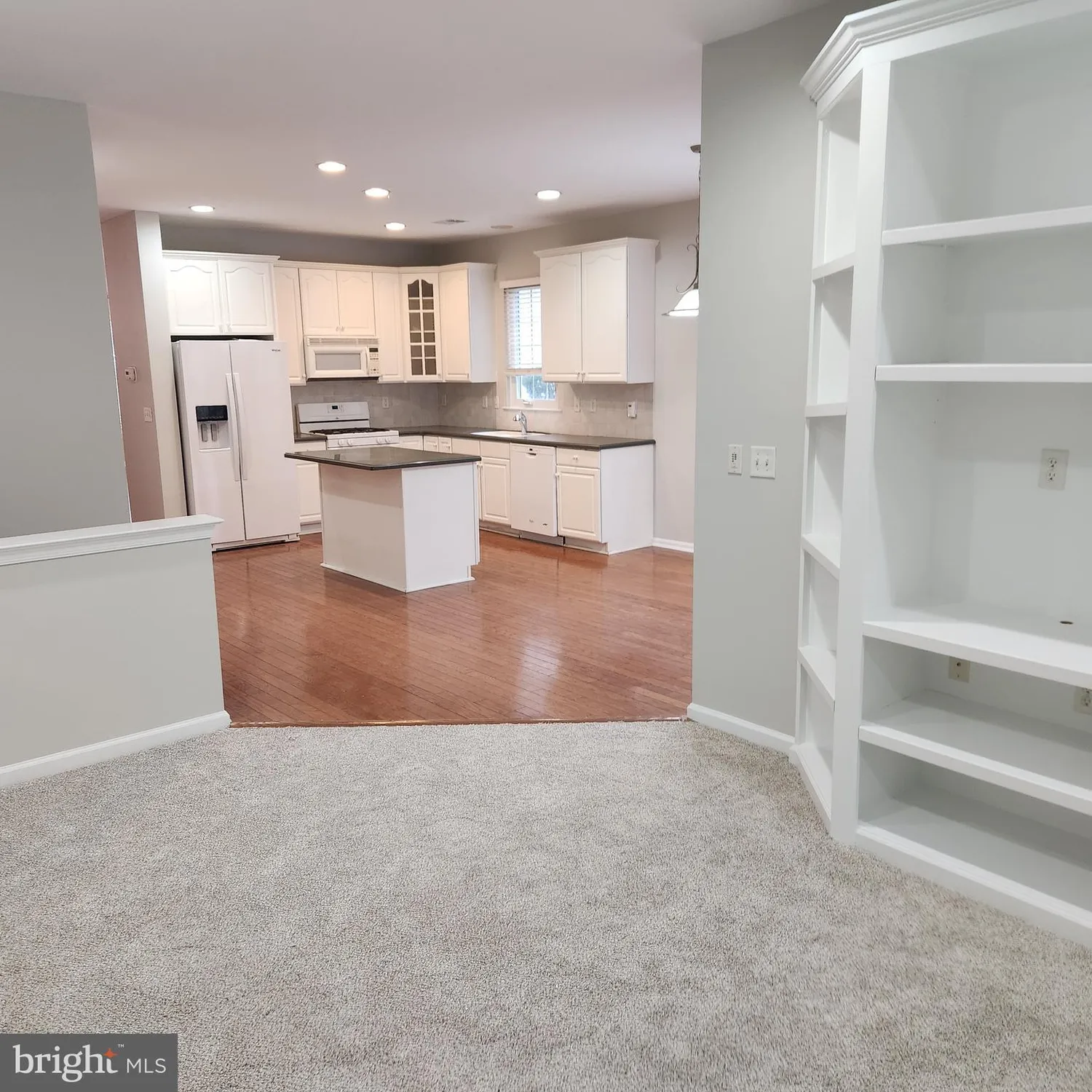 Property Slideshow image 7 of 26 | 51 honey flower dr, Bordentown Township, NJ, 08620