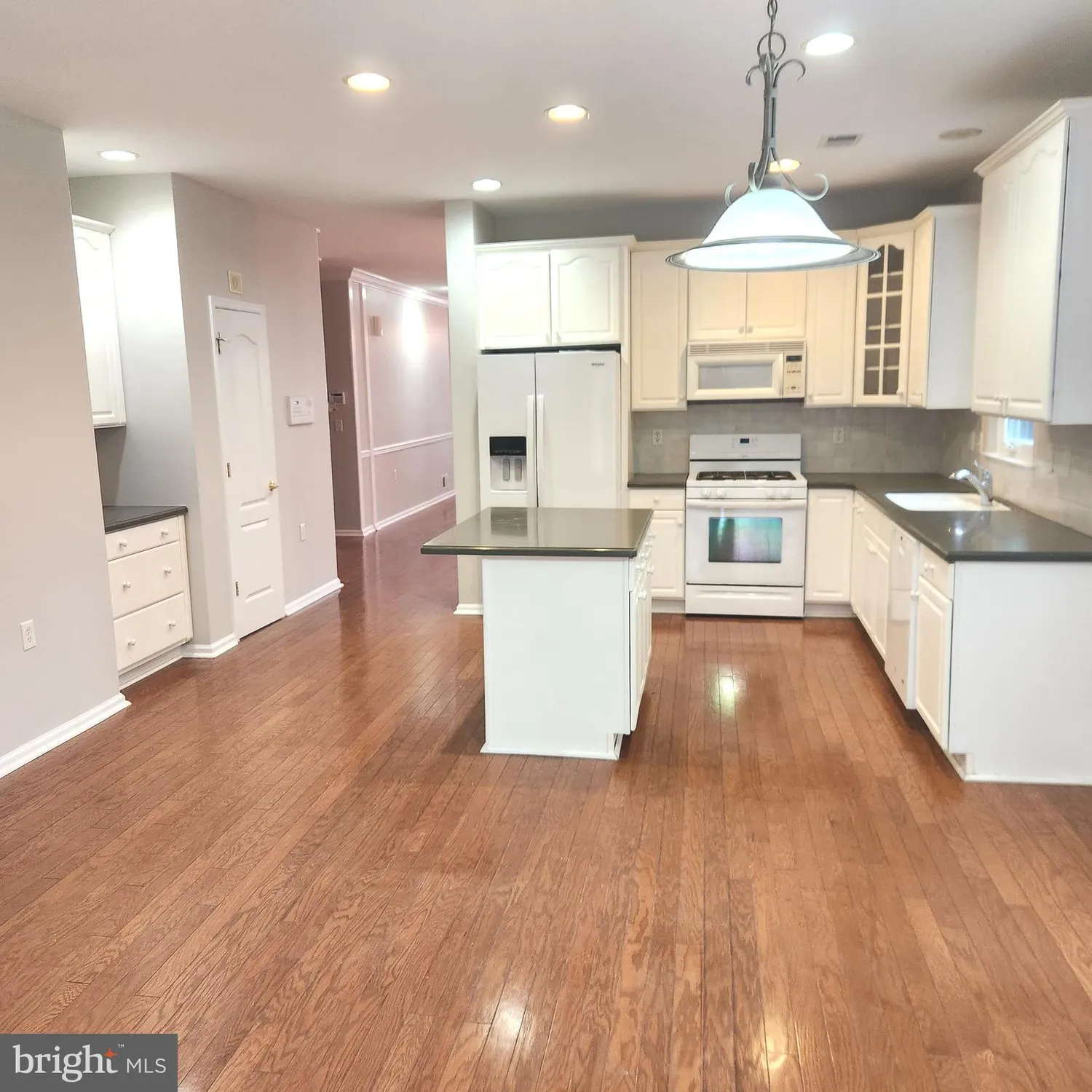 Property Slideshow image 8 of 26 | 51 honey flower dr, Bordentown Township, NJ, 08620