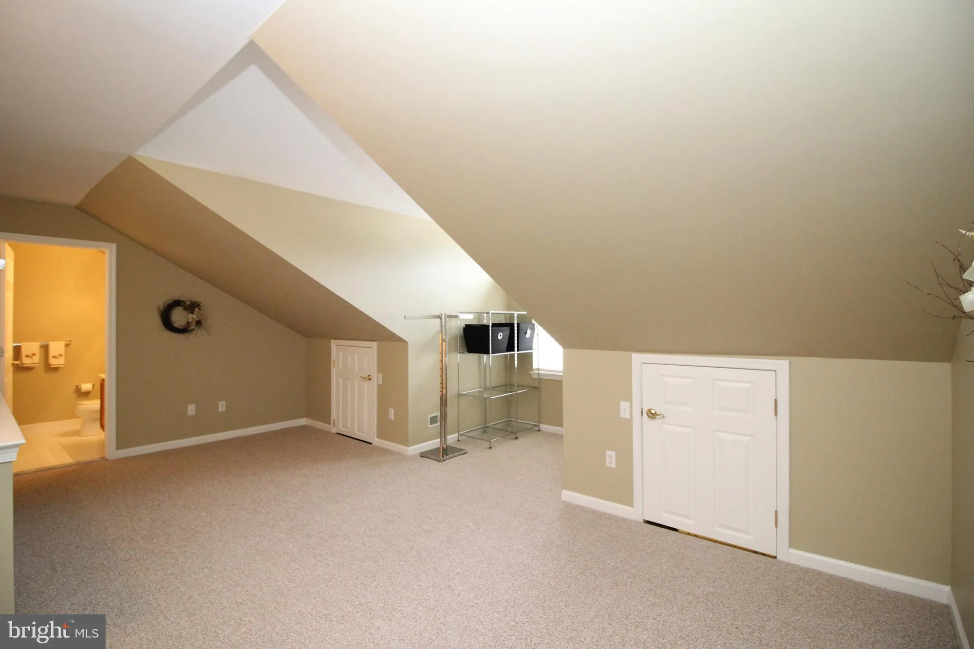 Property Slideshow image 23 of 31 | 112 beckett ct, Souderton, PA, 18964