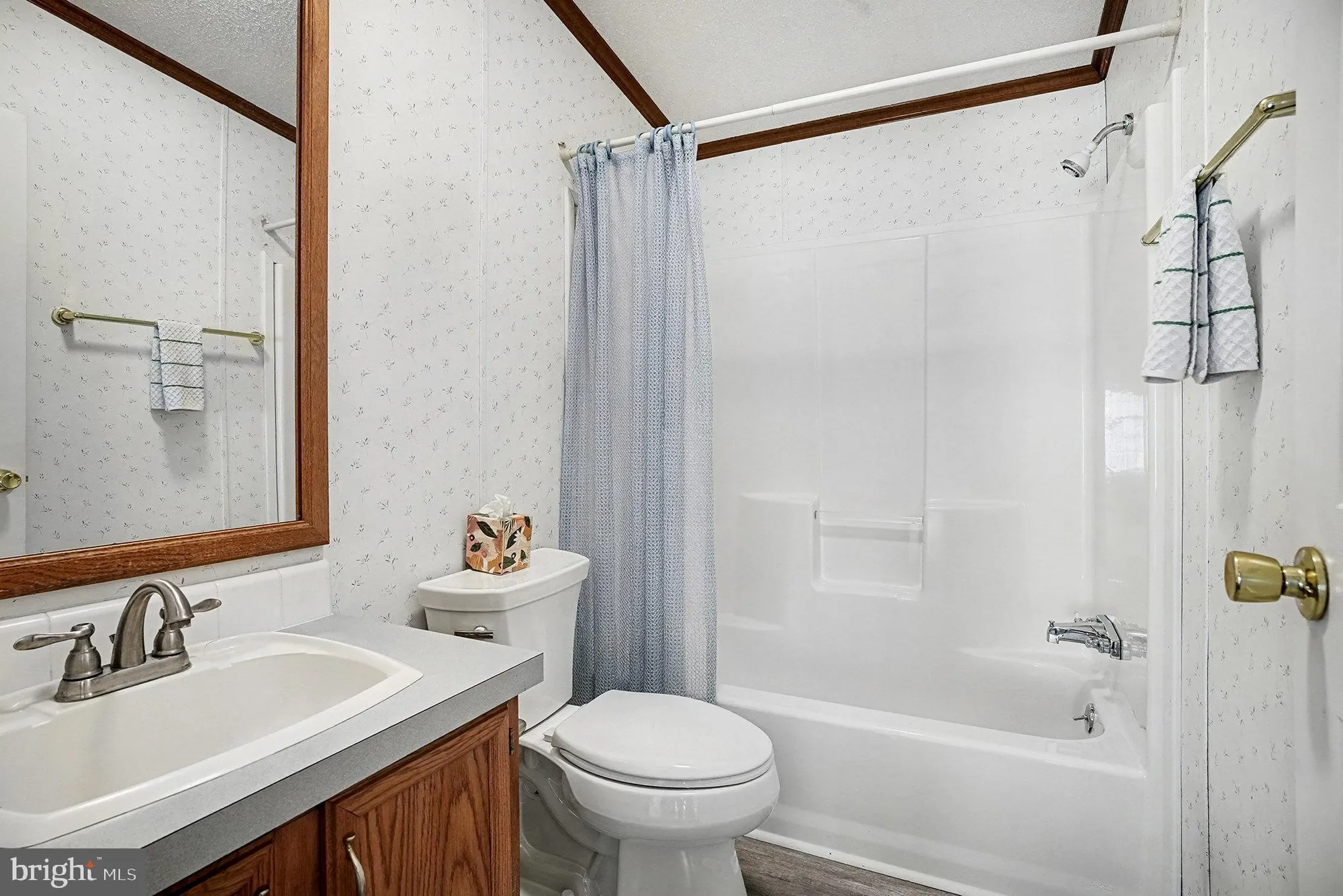 Property Slideshow image 19 of 34 | 1106 jfk dr, North Wales, PA, 19454