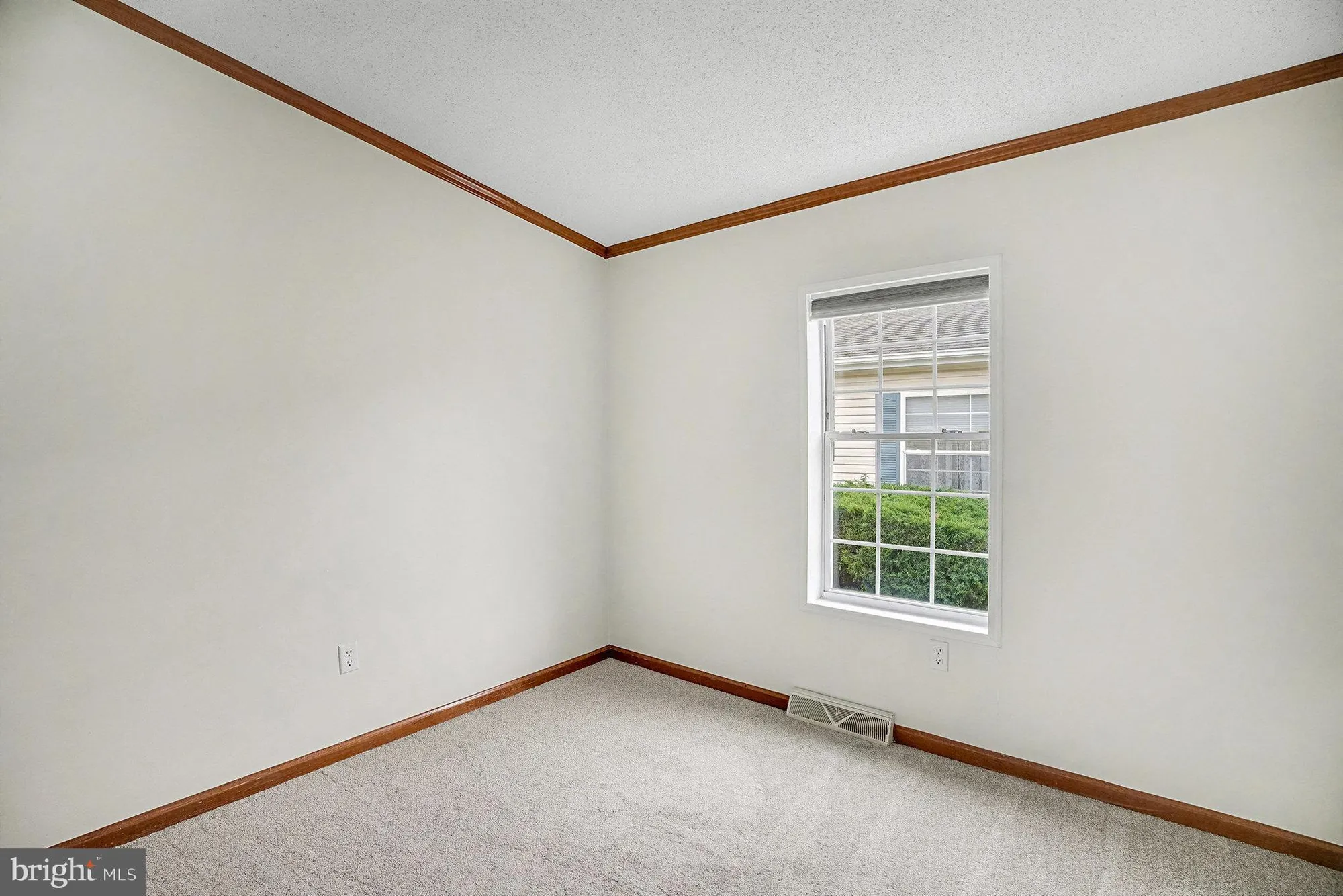 Property Slideshow image 26 of 34 | 1106 jfk dr, North Wales, PA, 19454