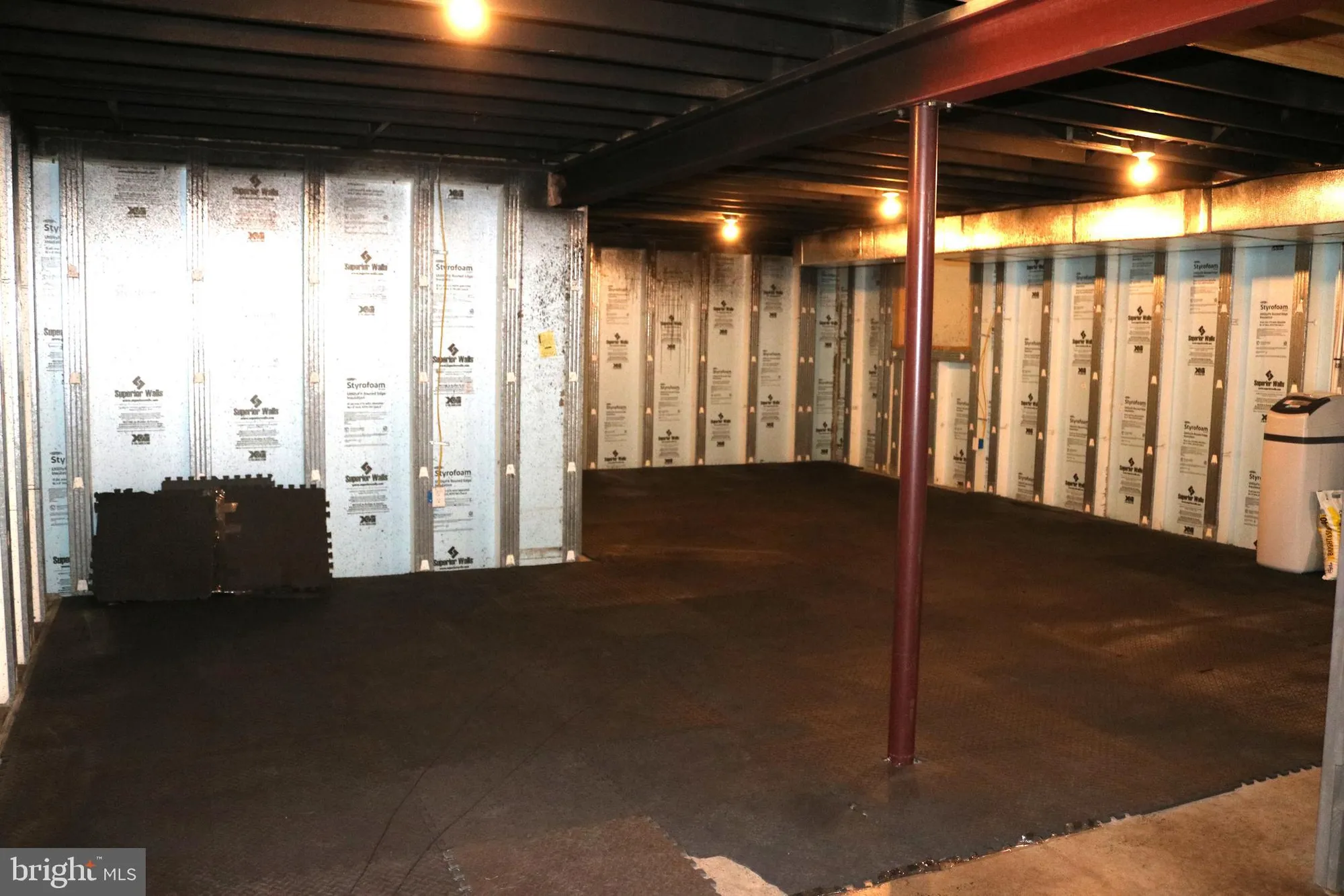 Property Slideshow image 28 of 40 | 2097 hill side dr, Mechanicsburg, PA, 17055