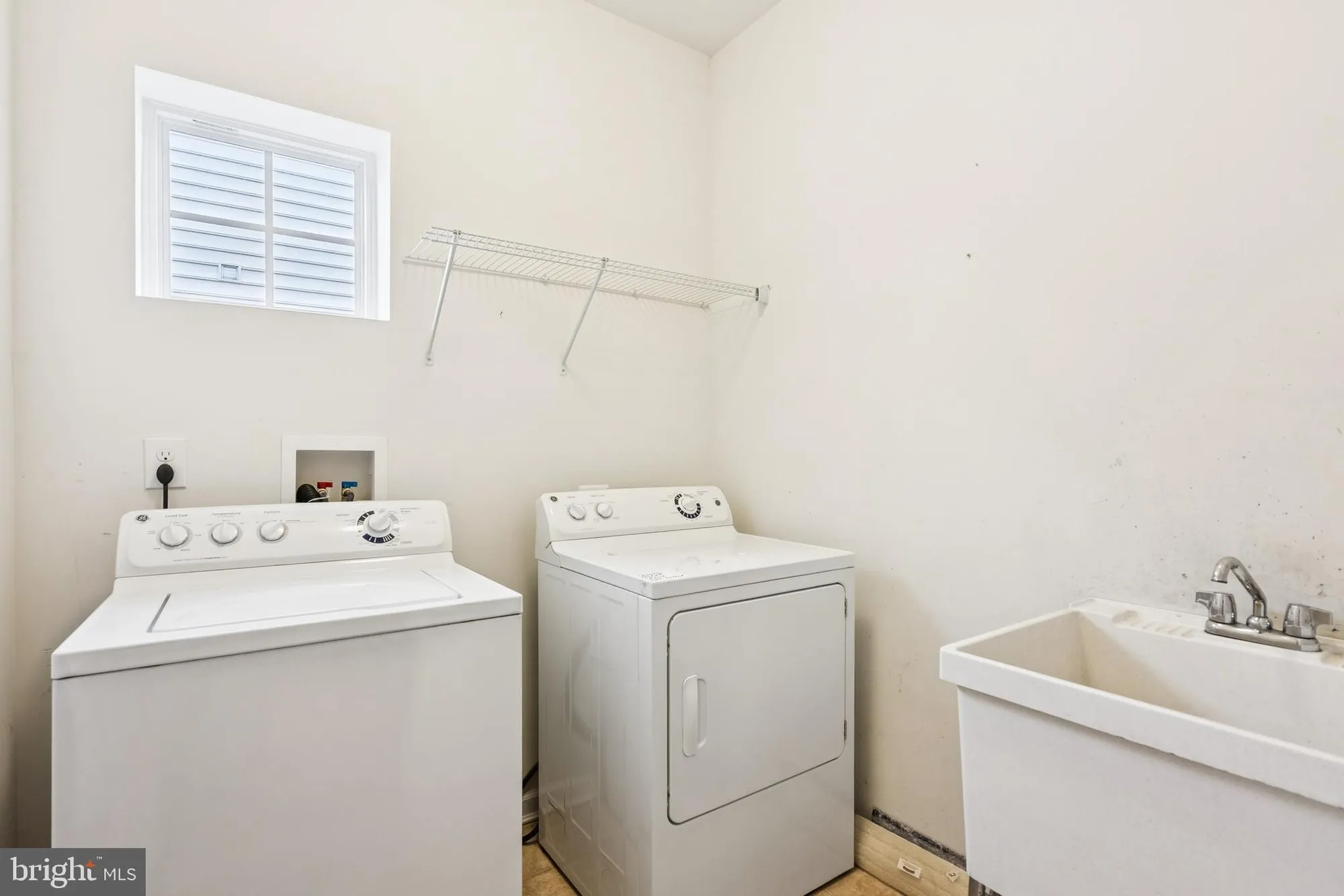 Property Slideshow image 19 of 25 | 22 josie ln, Atco, NJ, 08004