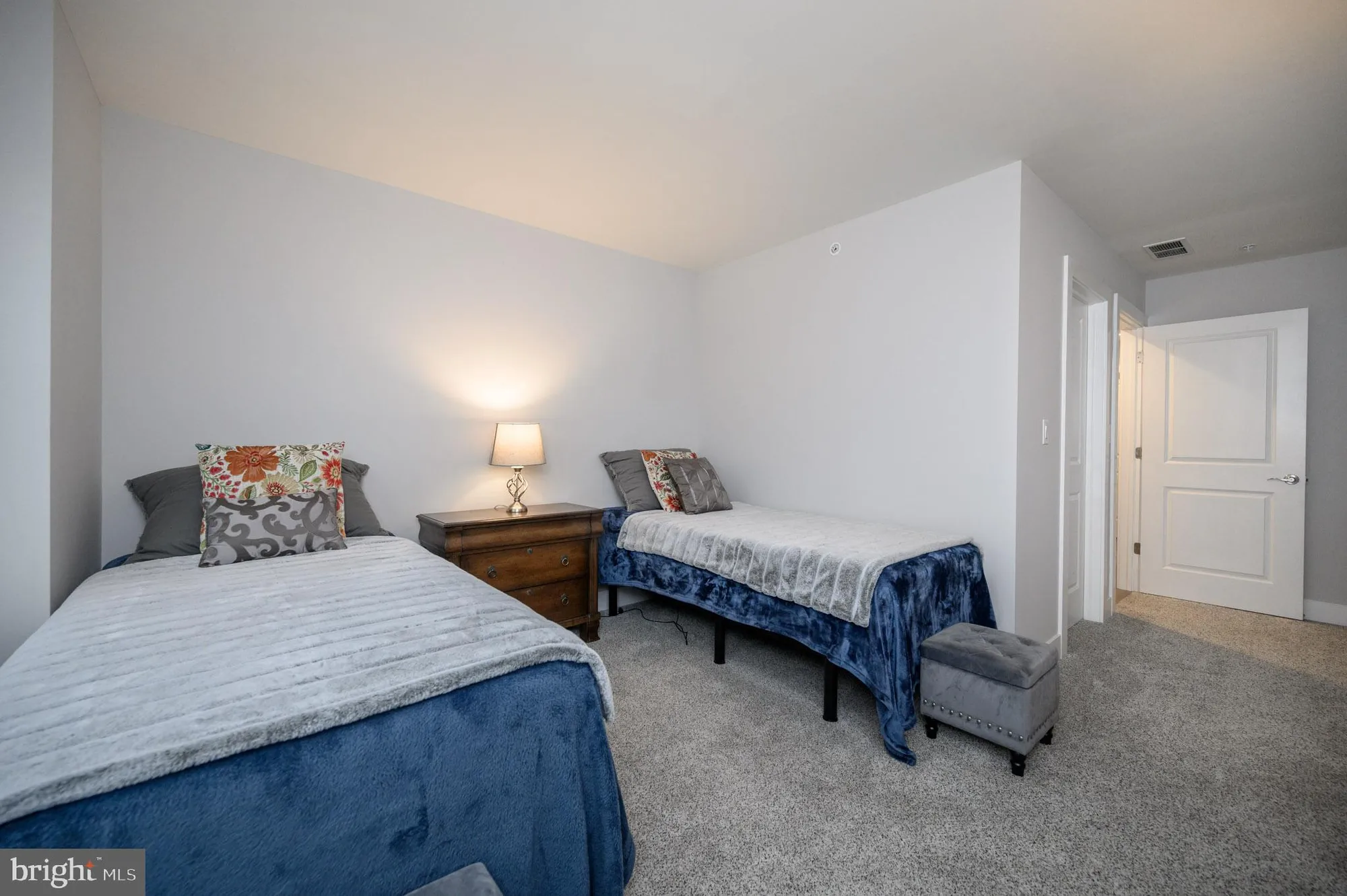 Property Slideshow image 22 of 39 | 34 riverwalk, Plainsboro, NJ, 08536