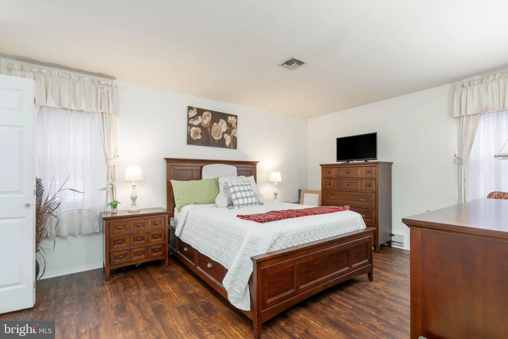 Property Slideshow image 17 of 33 | 186 dorchester dr, Southampton, NJ, 08088