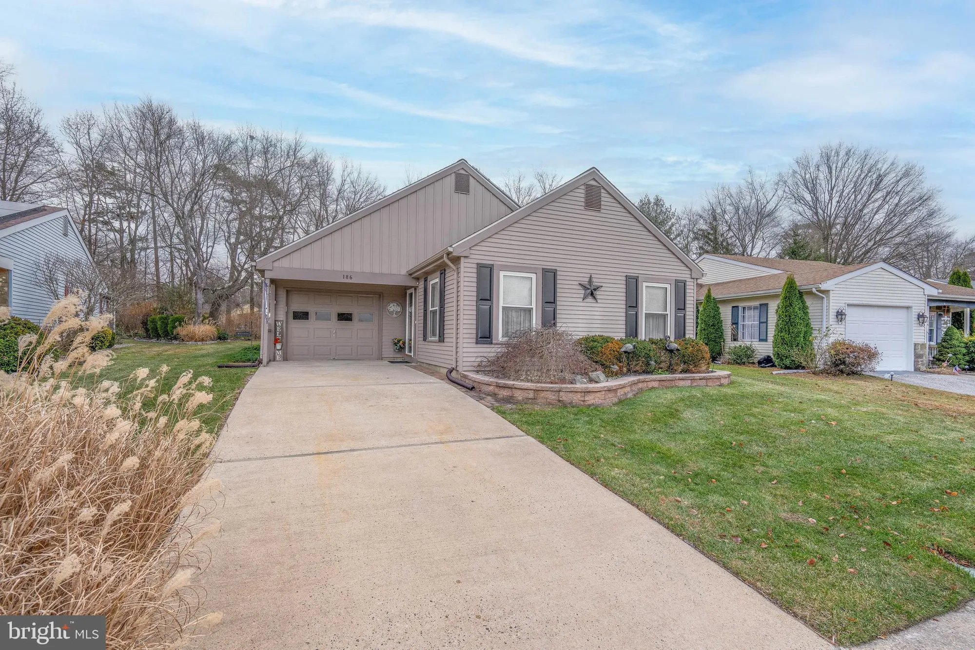 Property Slideshow image 2 of 33 | 186 dorchester dr, Southampton, NJ, 08088