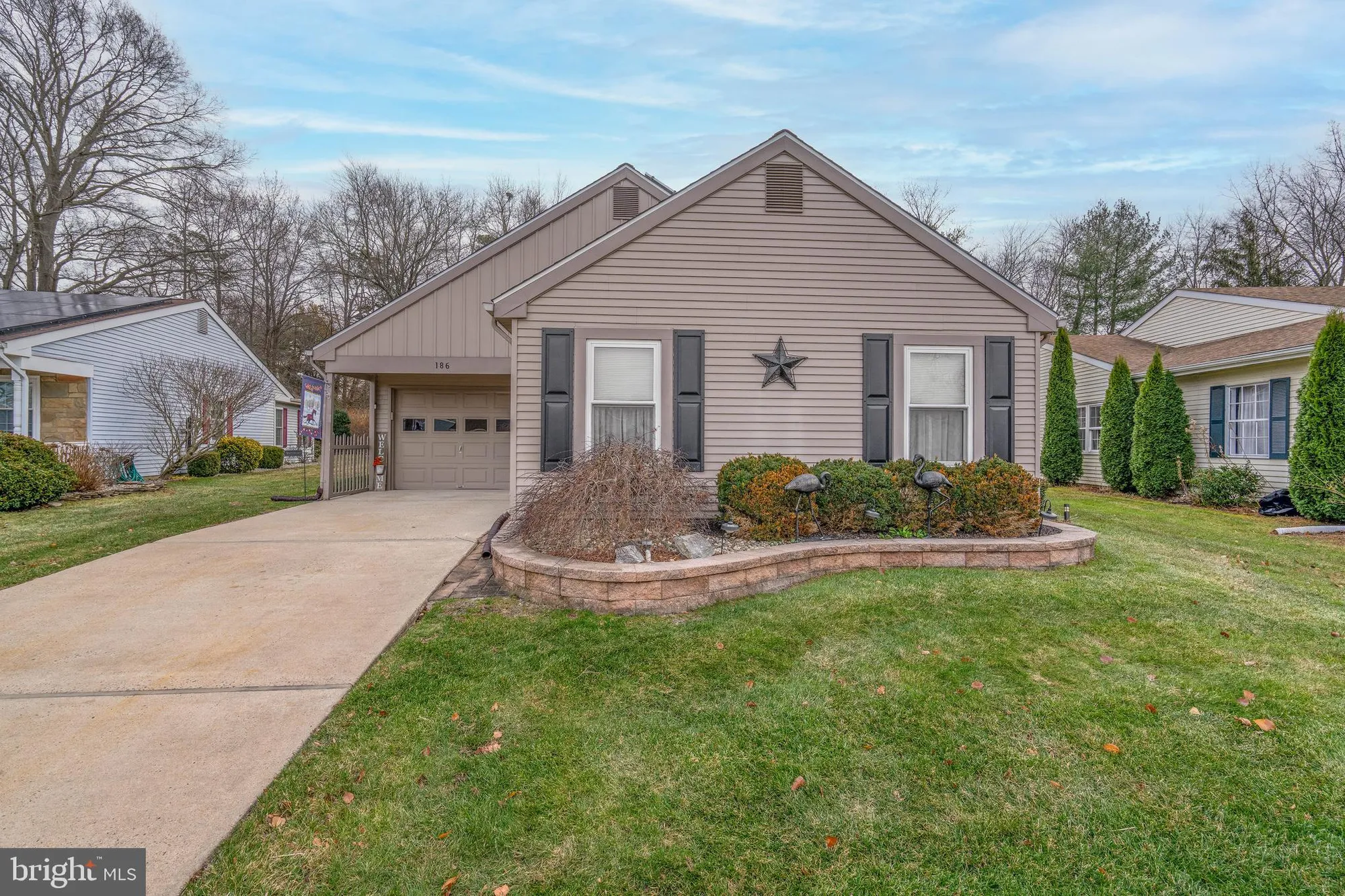 Property Slideshow image 1 of 33 | 186 dorchester dr, Southampton, NJ, 08088