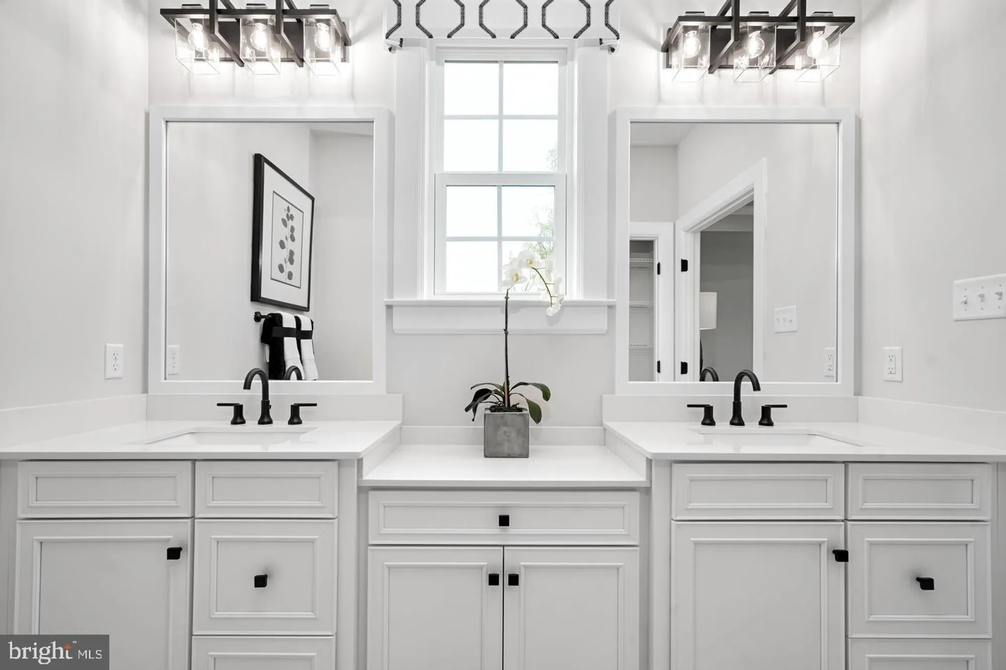 Property Slideshow image 11 of 28 | 6499 s trotter rd, Clarksville, MD, 21029