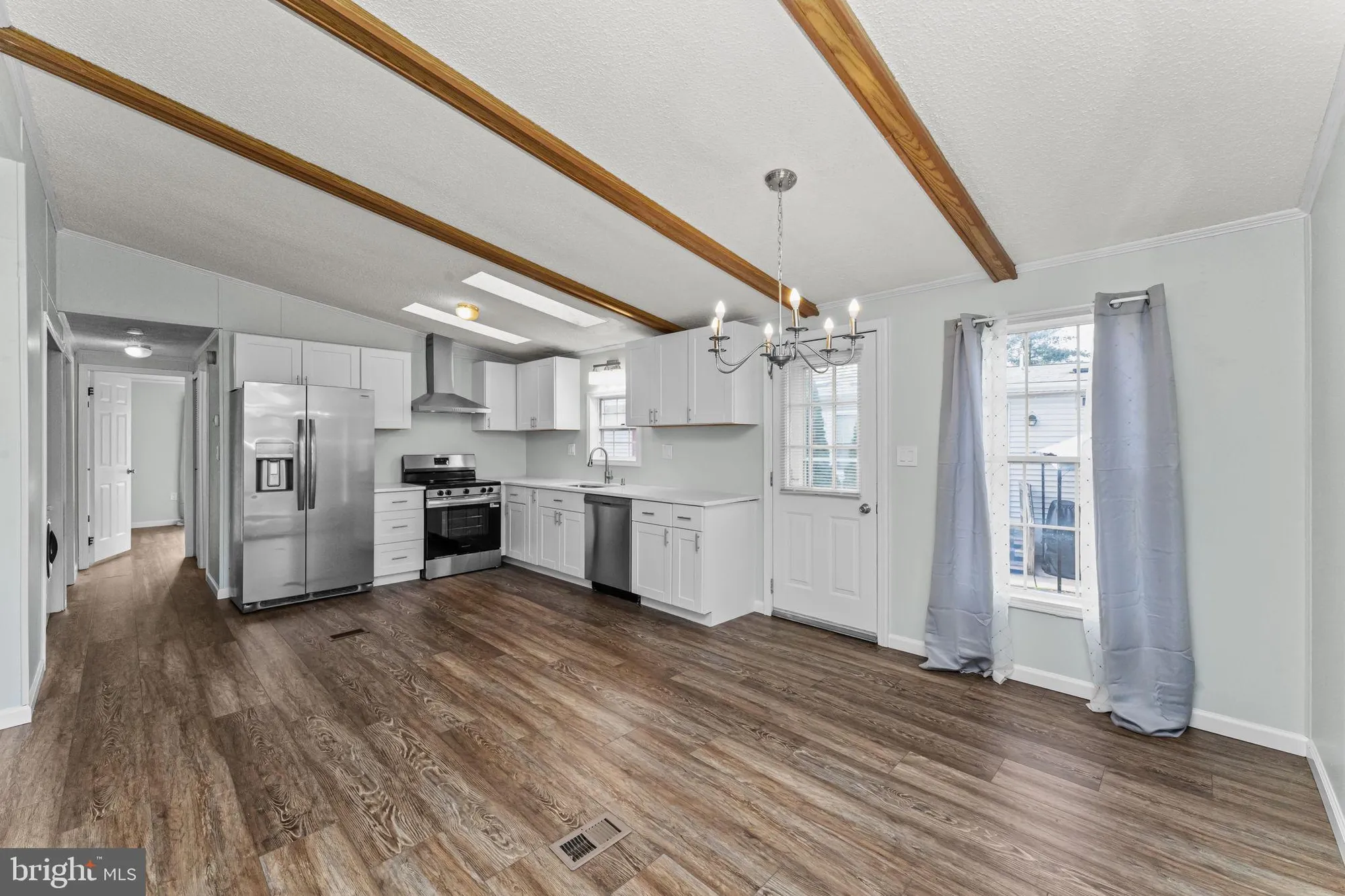 Property Slideshow image 8 of 23 | 738 aspen cir, Red Hill, PA, 18076