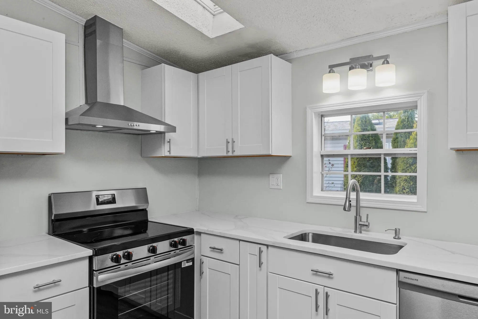 Property Slideshow image 10 of 23 | 738 aspen cir, Red Hill, PA, 18076